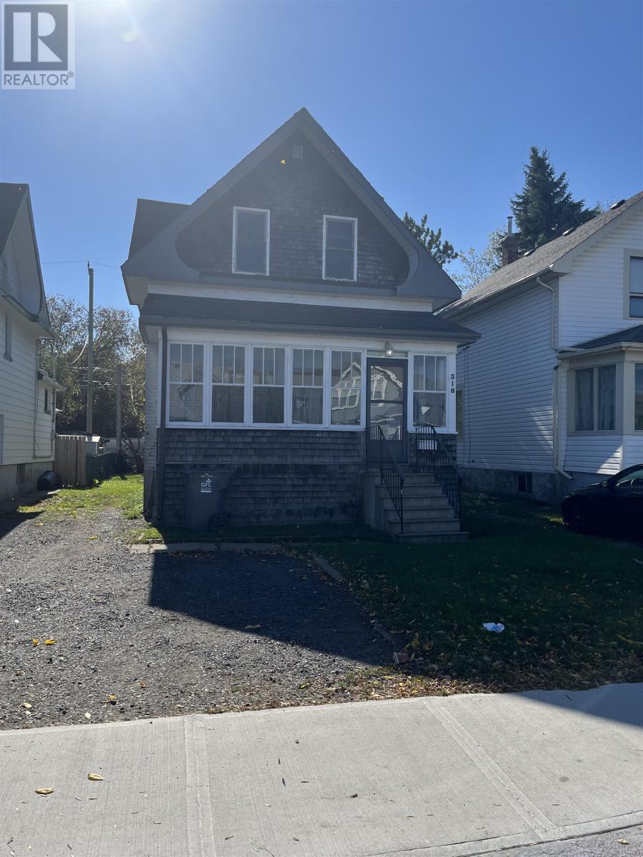 318 Dease St, Thunder Bay, ON P7C 2H8