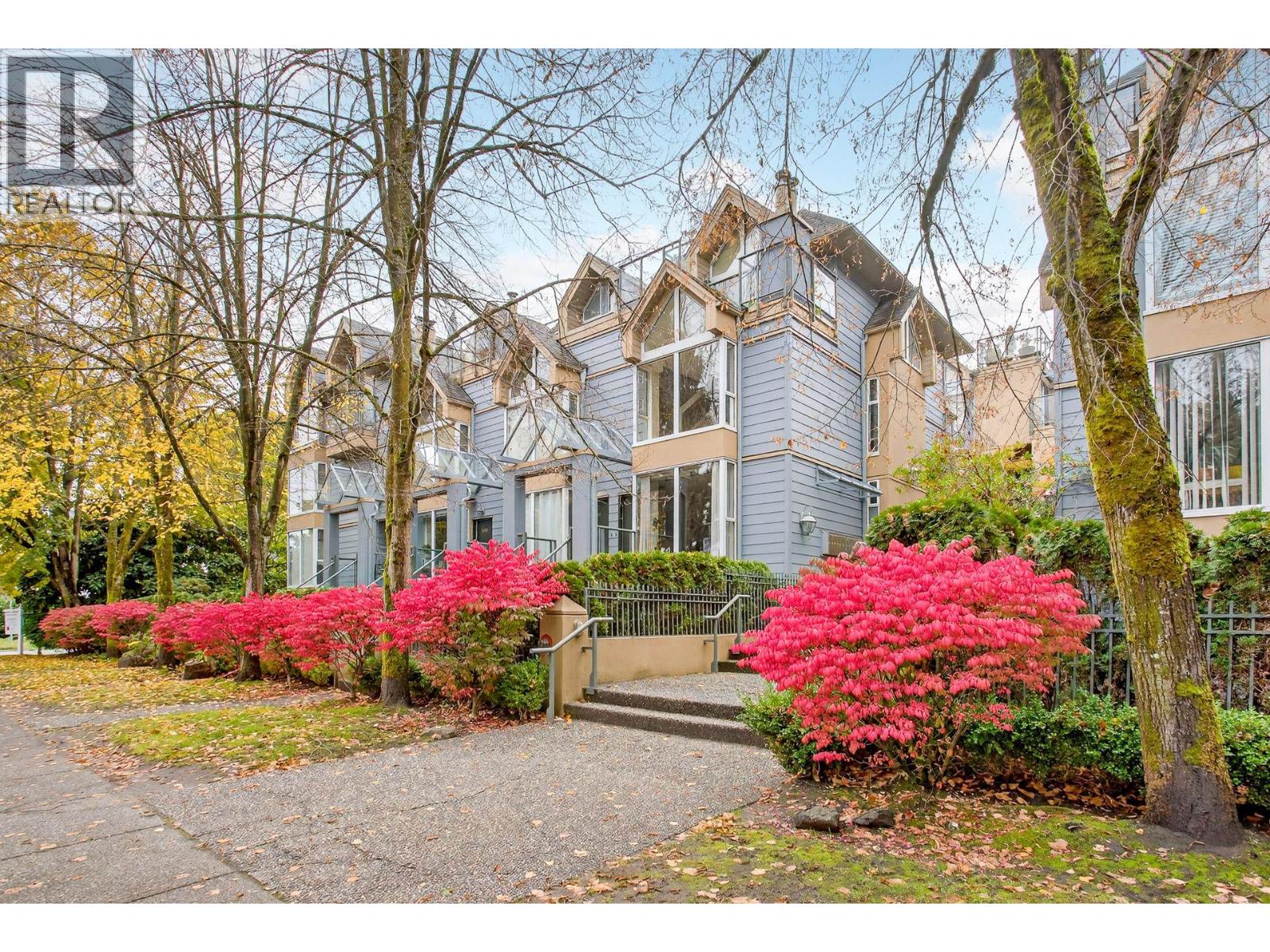 3019 Laurel St, Vancouver, BC V5Z 3T6