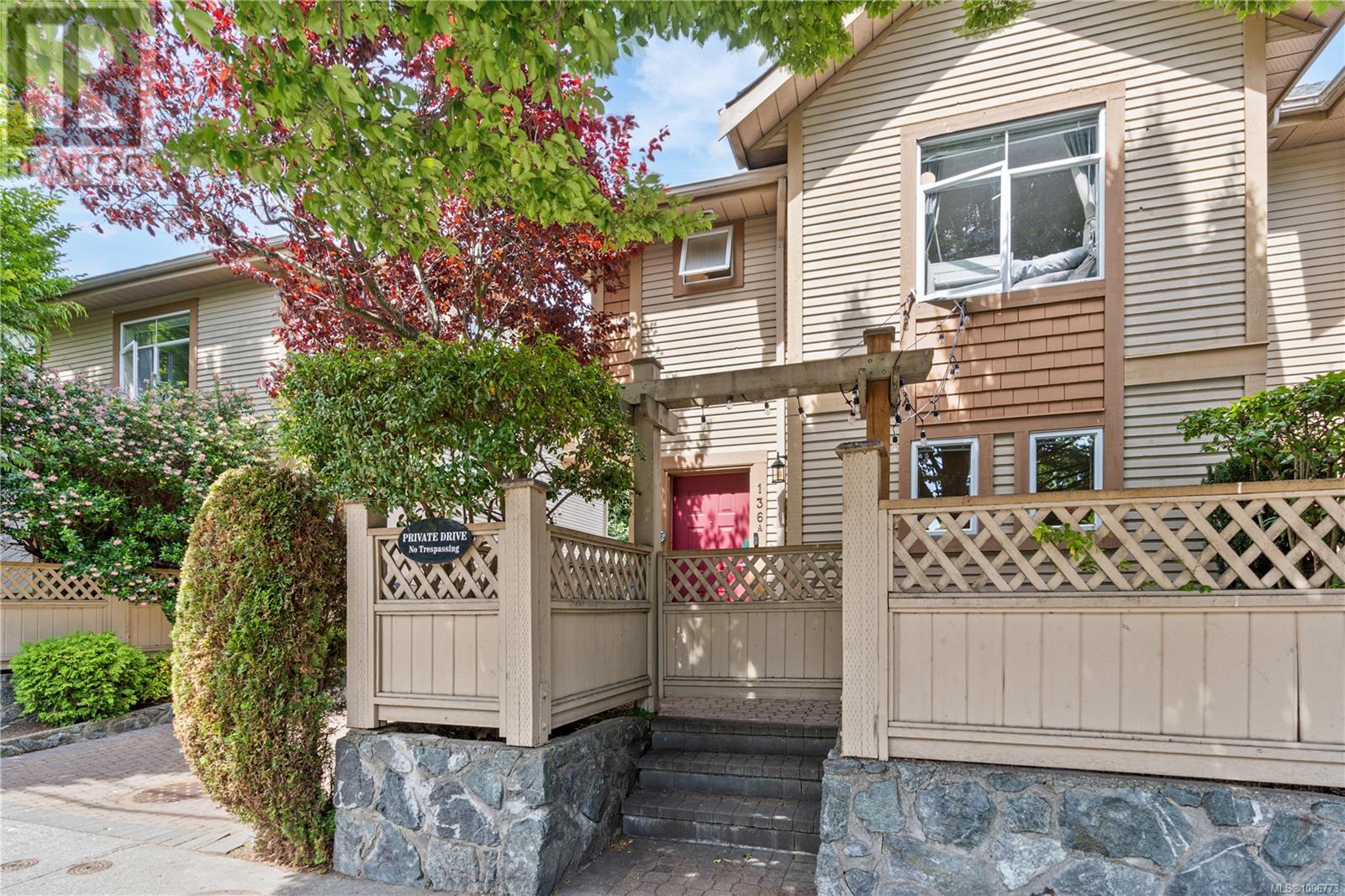 136 Superior Street, Victoria, BC V8V 1T1
