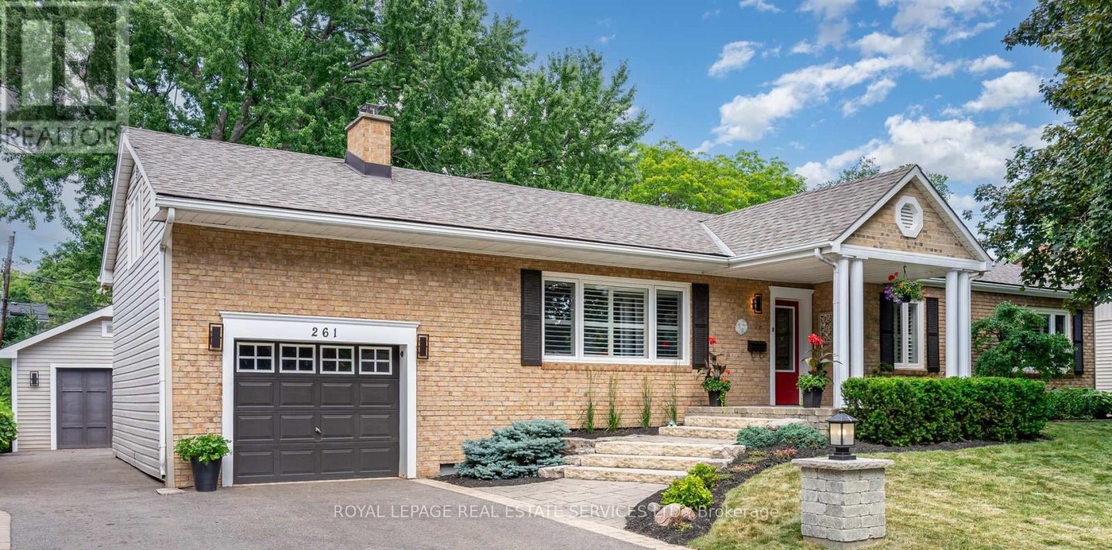261 Tuck Dr, Burlington, ON L7L 2P9
