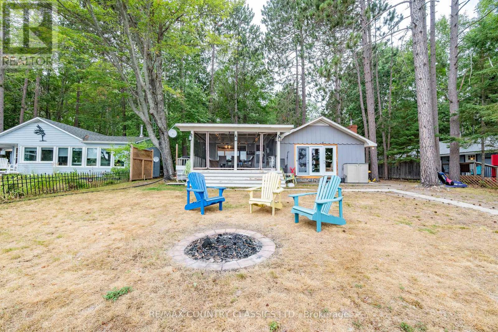 1258 Kamaniskeg Lake Rd, Hastings Highlands Bangor Ward, ON K0J 1L0
