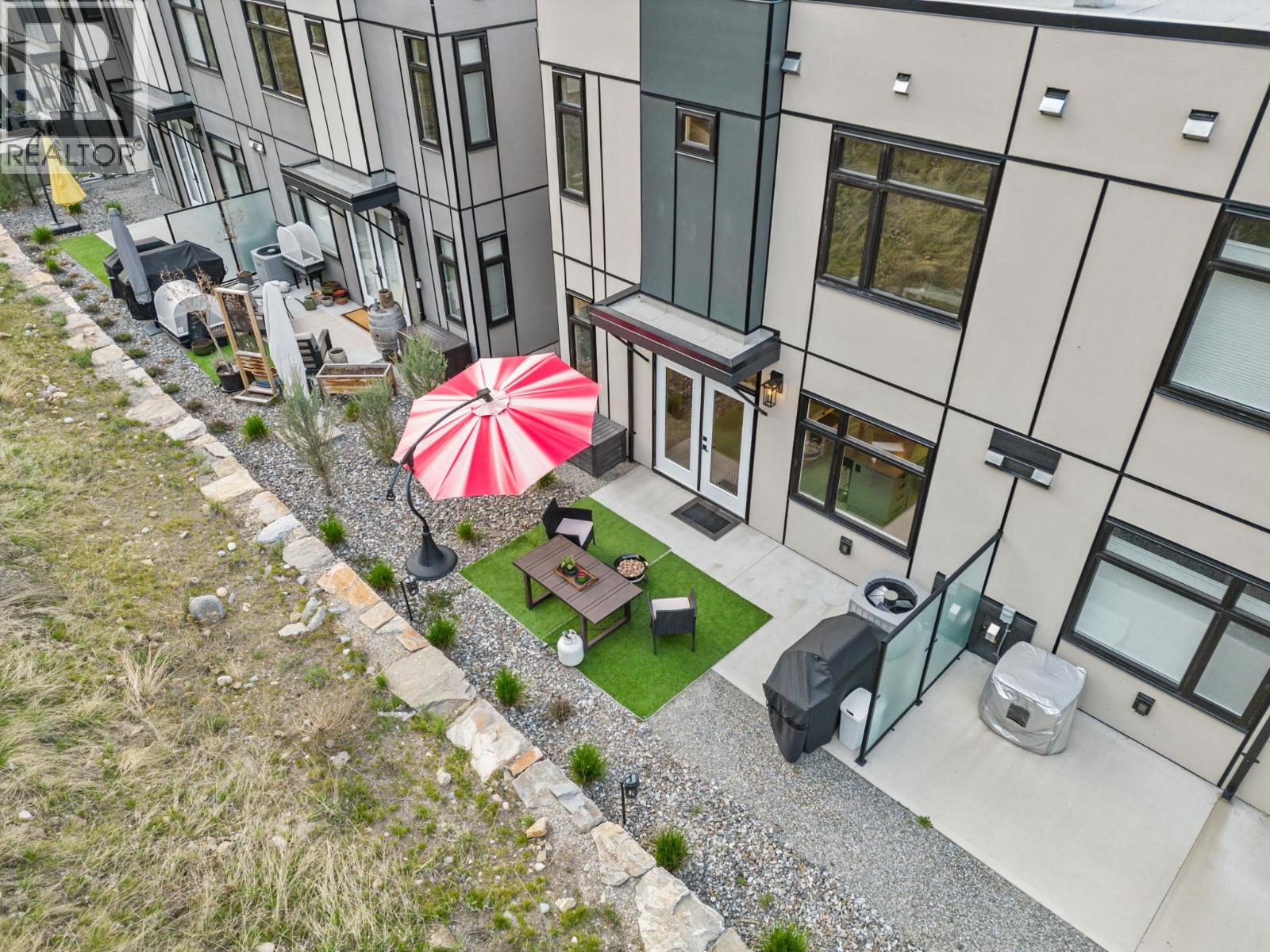 3220 Hilltown Drive Unit 7, Kelowna, BC V1V 0C6