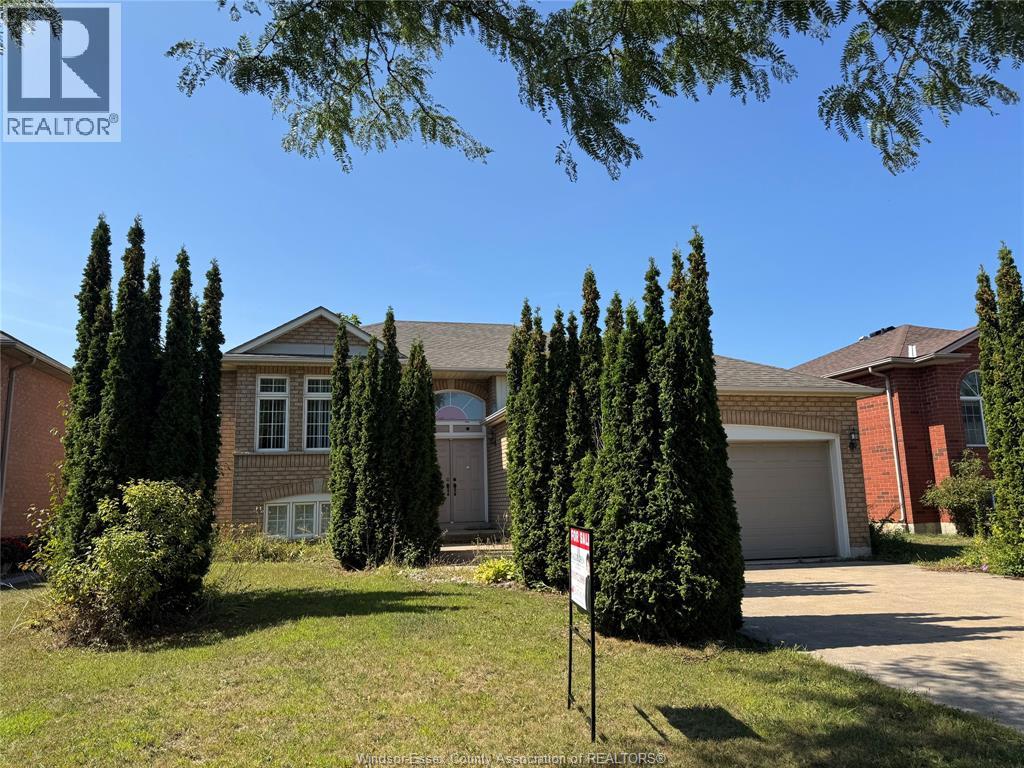 2253 Randolph Ave, Windsor, ON N9B 3V8