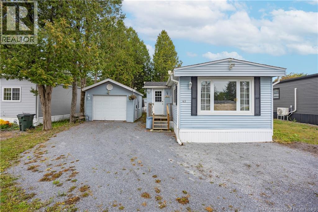 43 Walnut Ln, Quispamsis, NB E2G 1X2