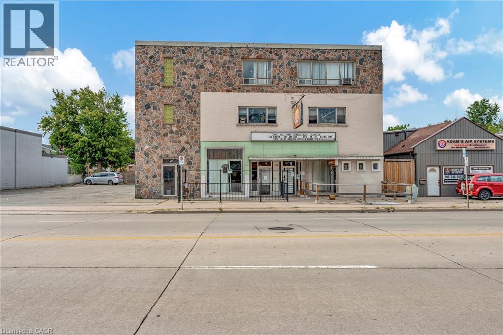 225 Parkdale Ave N, Hamilton, ON L8H 5X4