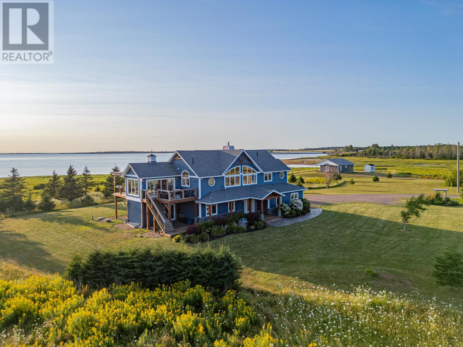 127 Sailors Ln, Malpeque, PE C0B 1M0