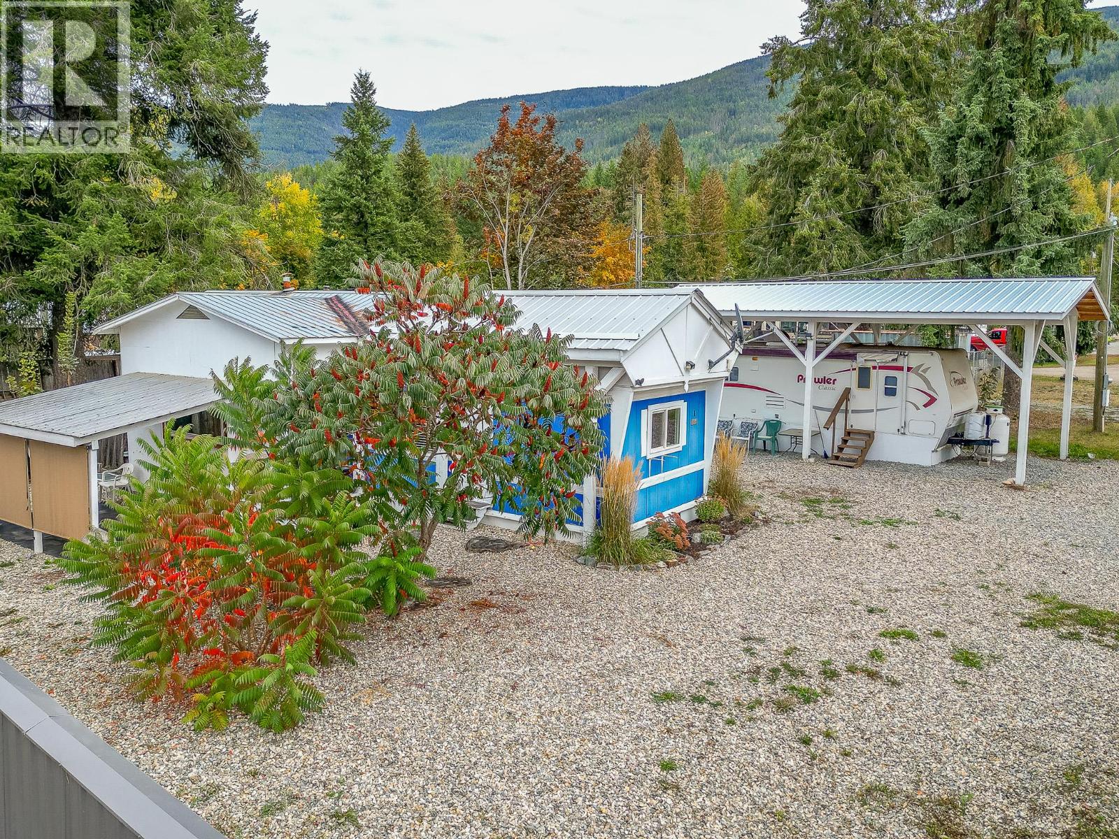 1 Robson Rd, Mara, BC V0E 2K0