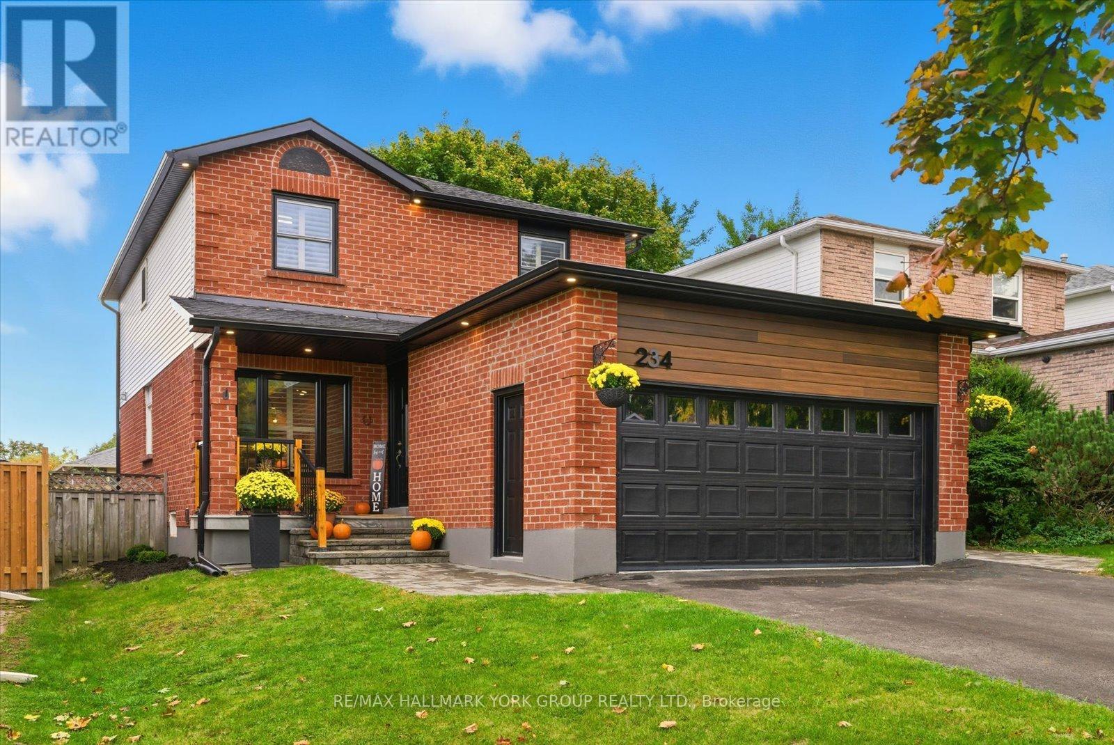234 Billings Cres, Newmarket, ON L3Y 7Y7