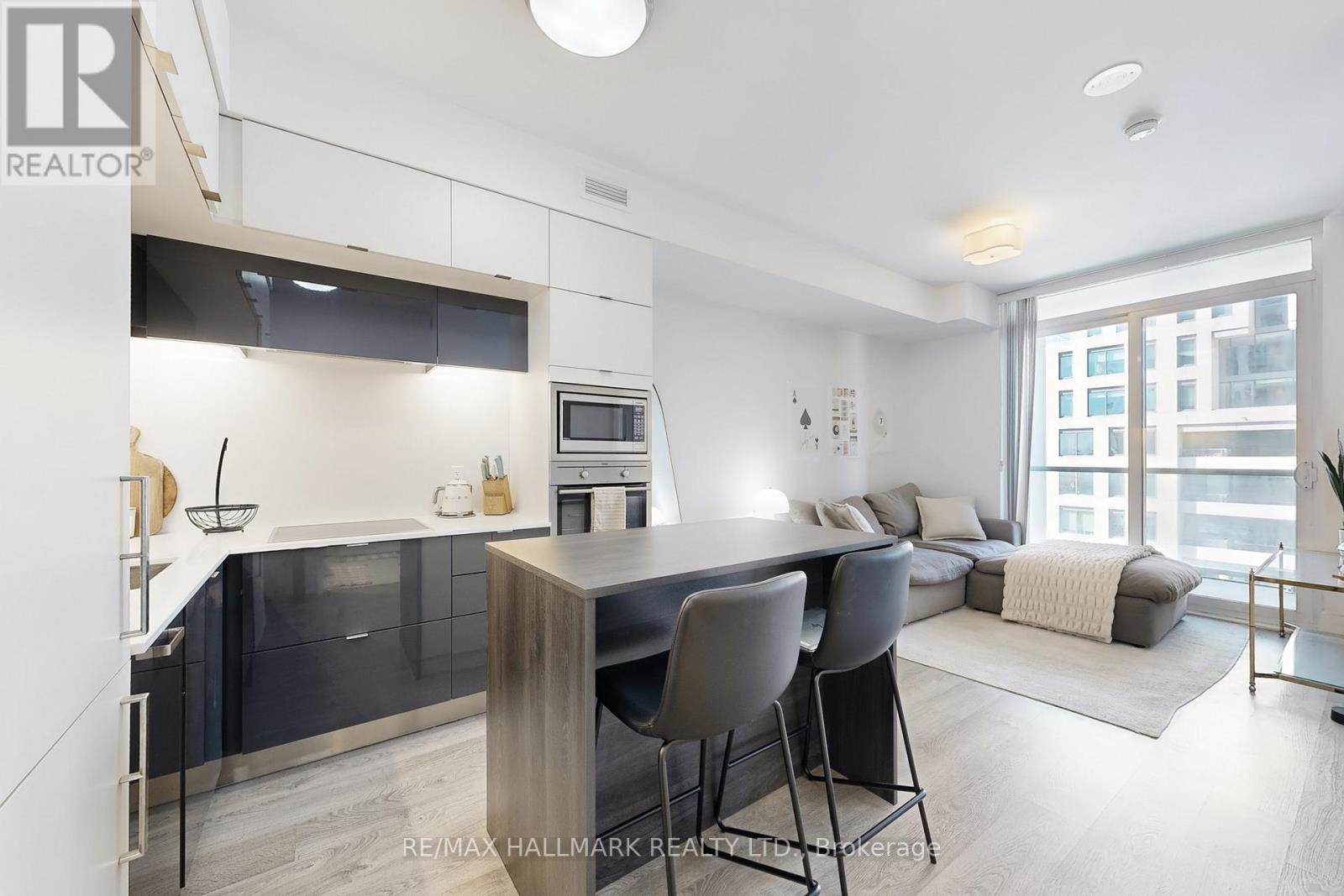 544 15 Merchants Wharf, Toronto, ON M5A 0N8