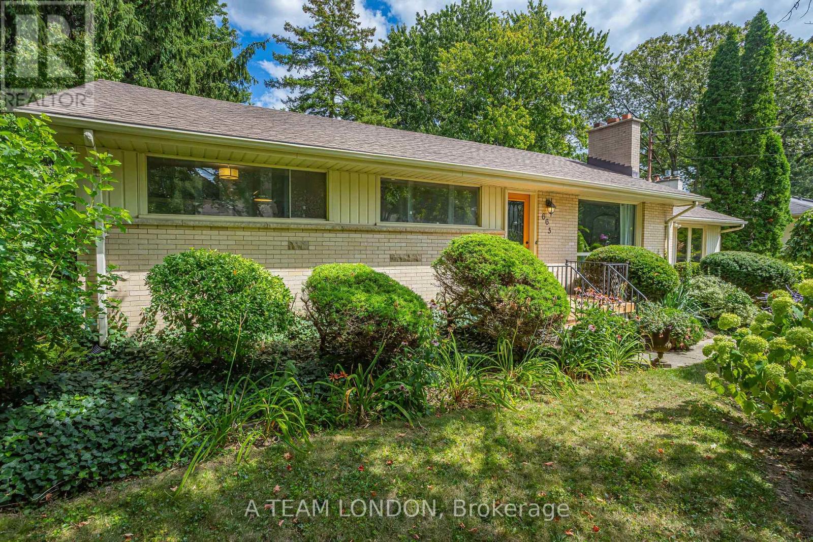 665 Kildare Rd, London, ON N6H 3J1