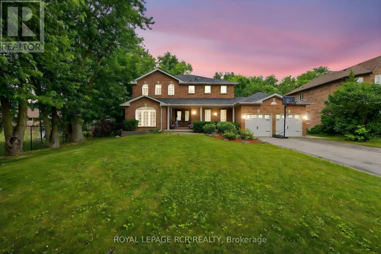 2 Dungey Cres, New Tecumseth, ON L9R 1X5