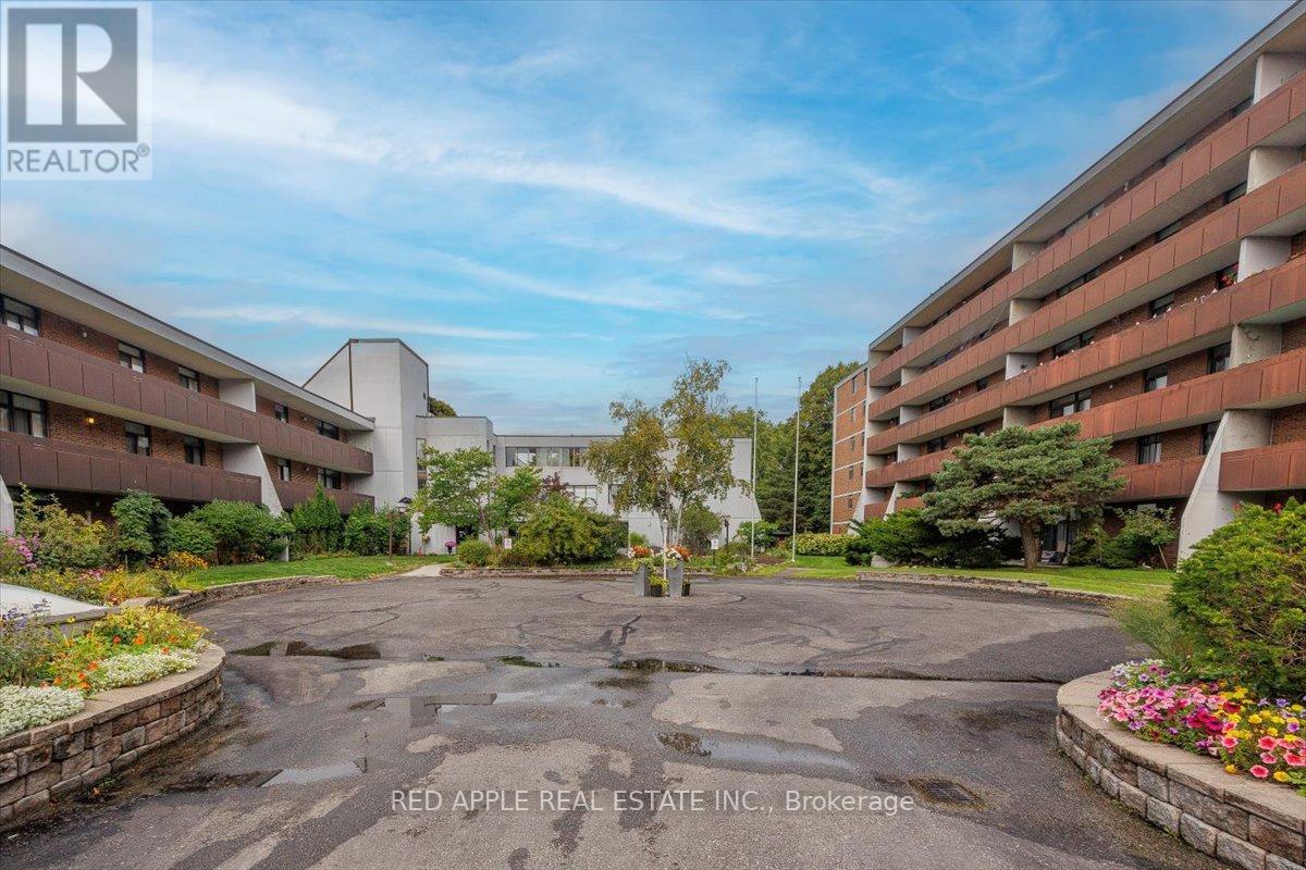 2204 50 Old Kingston Rd, Toronto, ON M1E 3J5