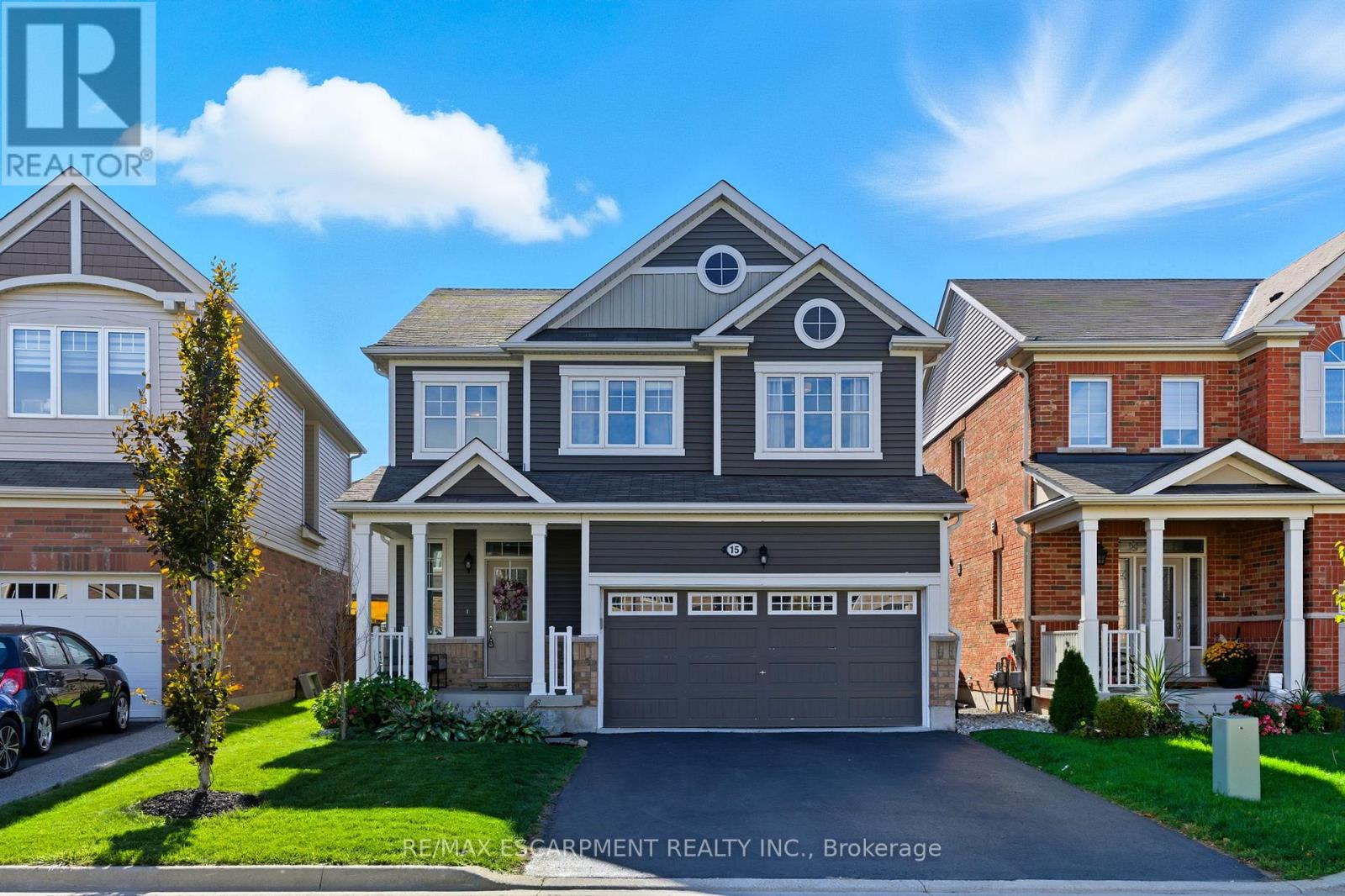 15 Bastia St E, Hamilton, ON L8B 1V3