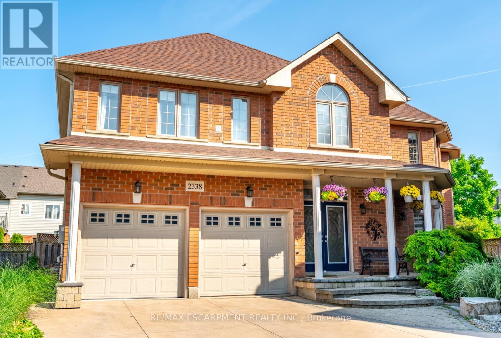 2338 Norland Dr, Burlington, ON L7L 7E6