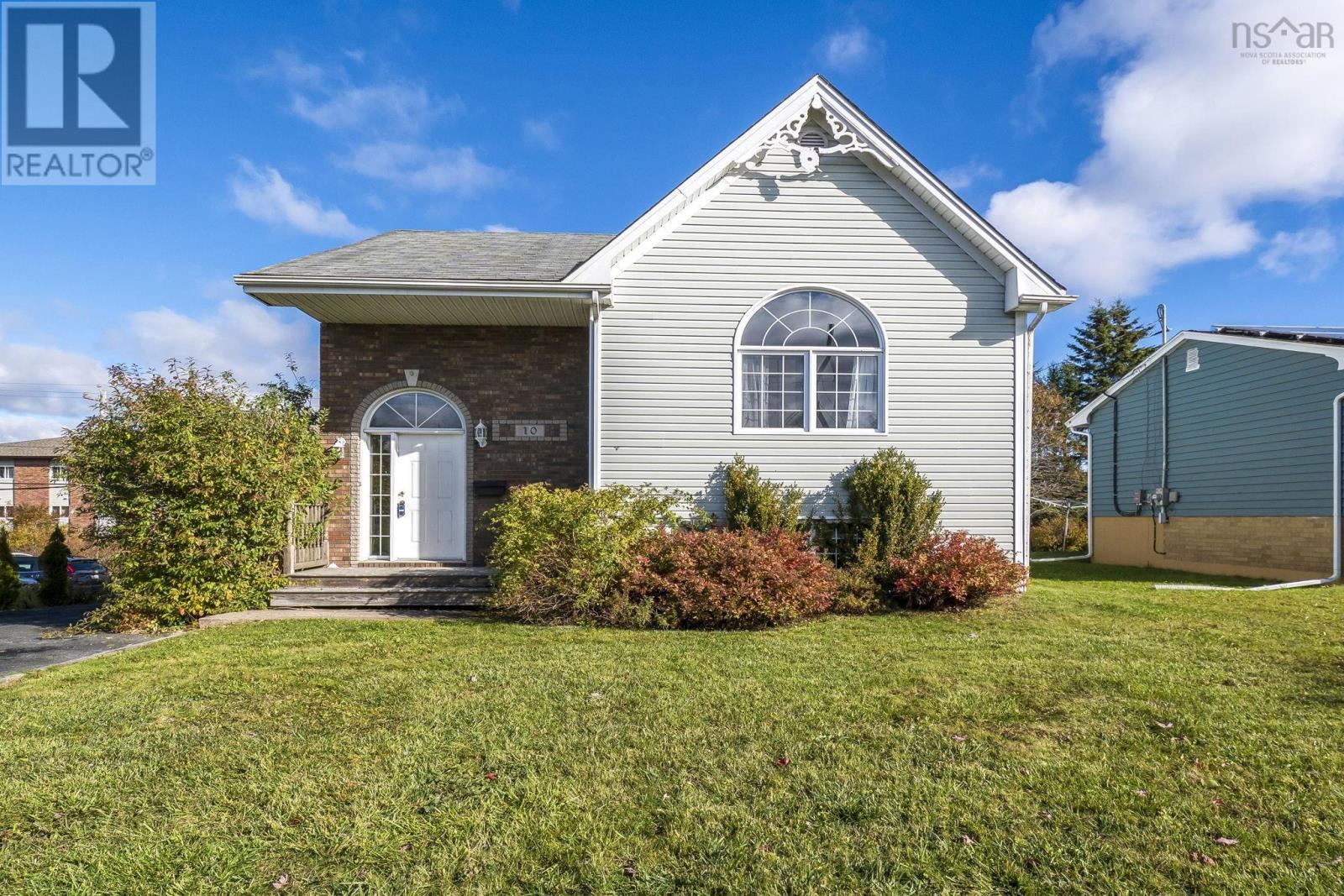 10 Ashgrove Ave, Cole Harbour, NS B2V 1G1