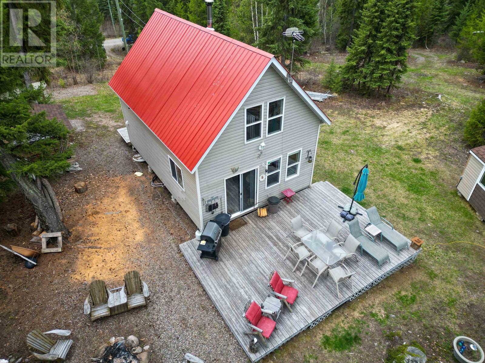 49500 Lloyd Dr, Vanderhoof, BC V0J 3A3