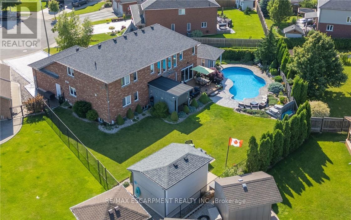 34 Penfold Ct, Hamilton, ON L0R 1W0