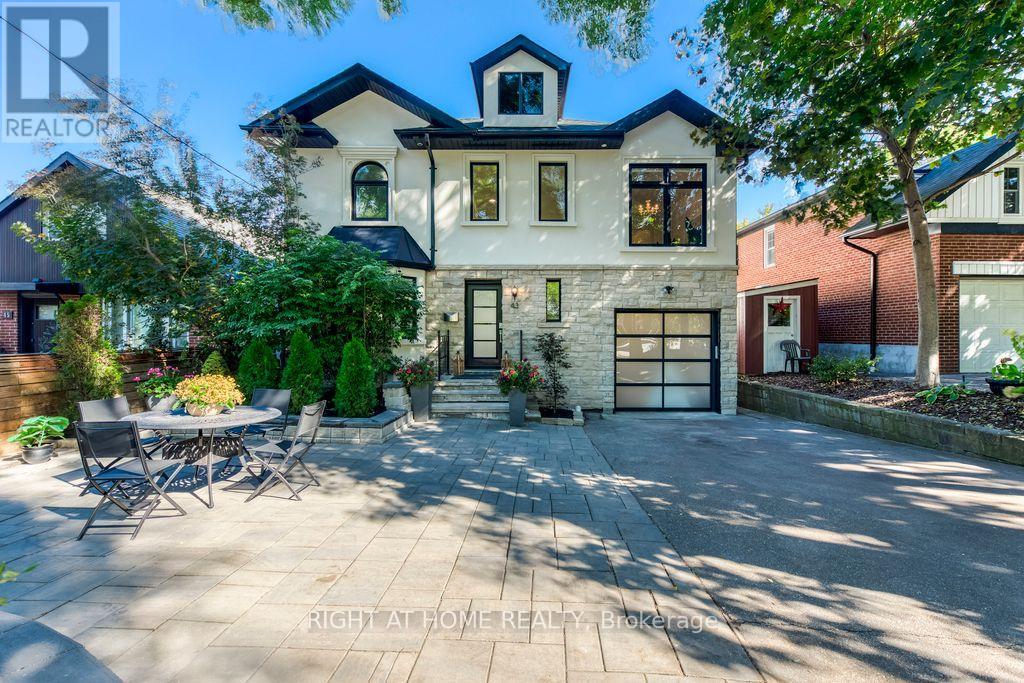 43 S Kingsway, Toronto, ON M6S 3T2