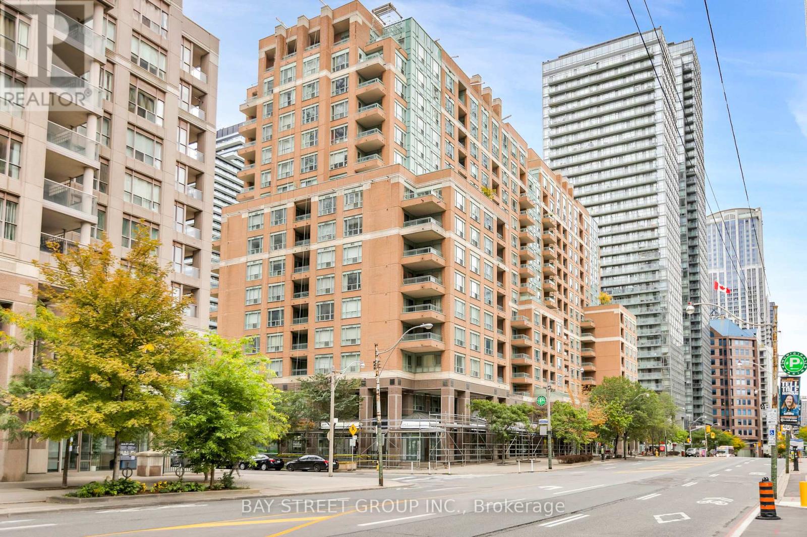 1503 889 Bay St, Toronto, ON M5S 3K5