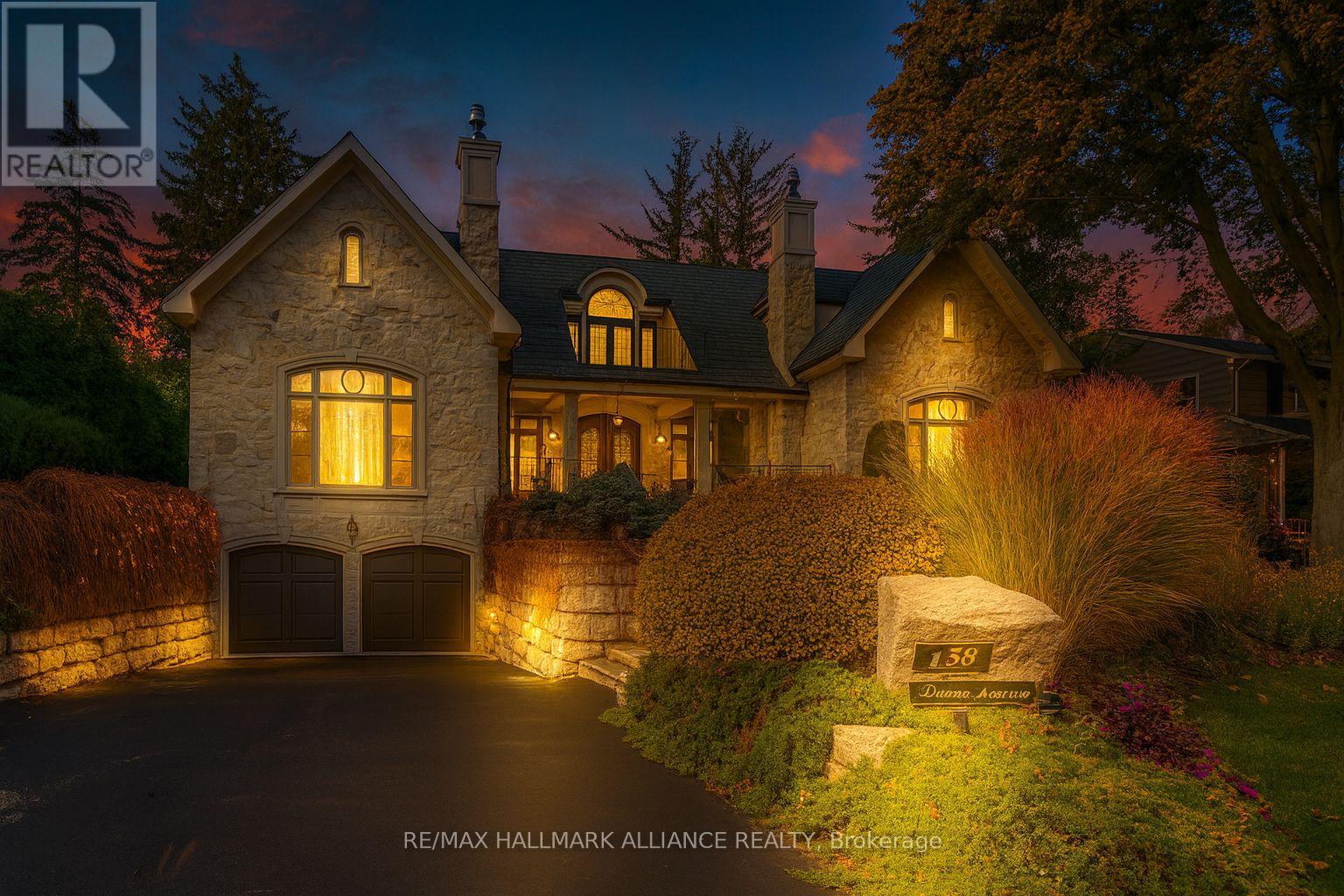 138 Dianne Ave, Oakville, ON L6J 4G9