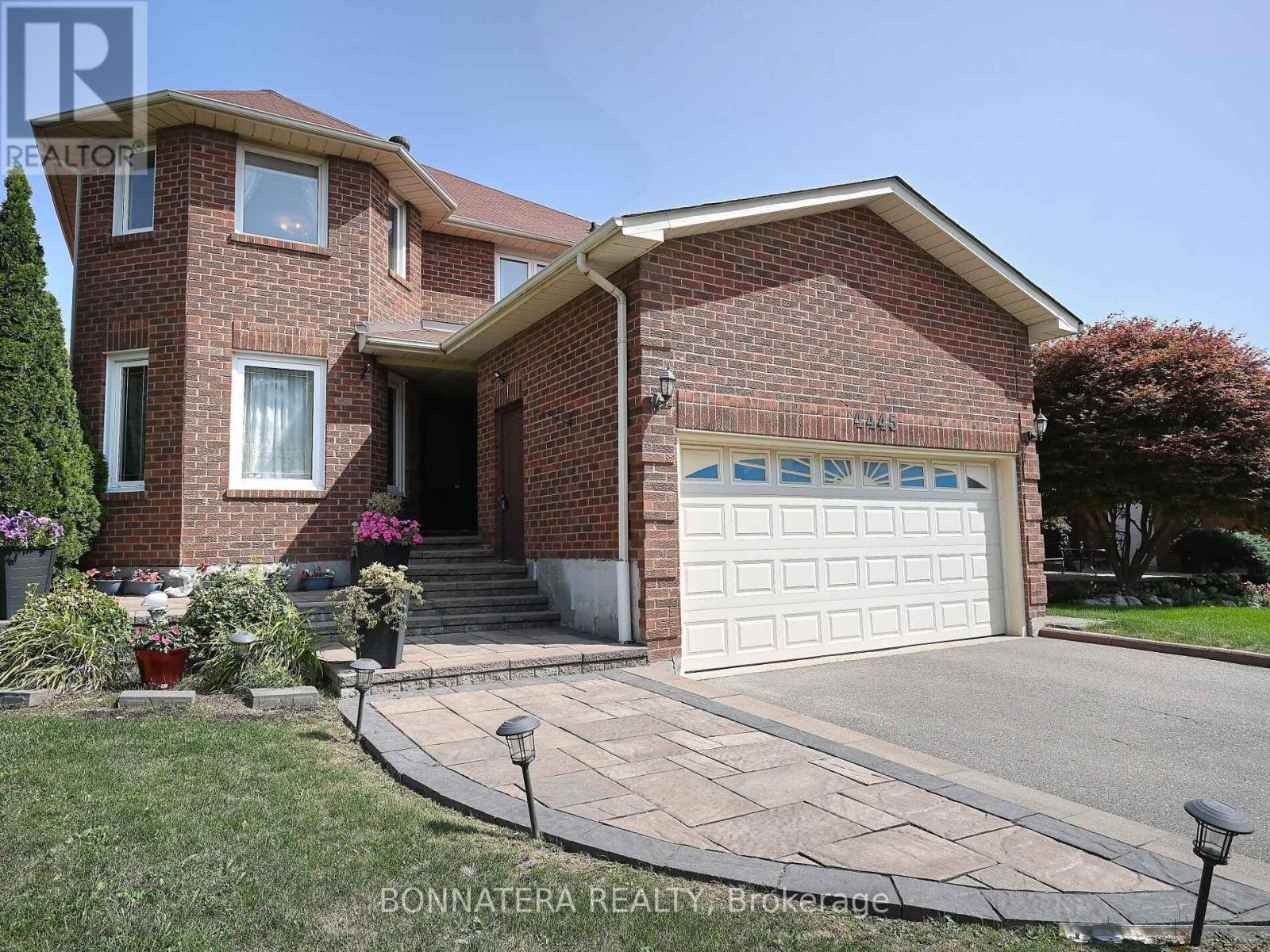 4445 Guildwood Way, Mississauga Hurontario, ON L5R 2B4