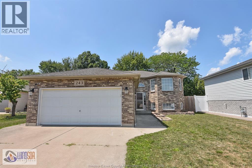 243 Gammon Cres, Lakeshore, ON N0R 1A0