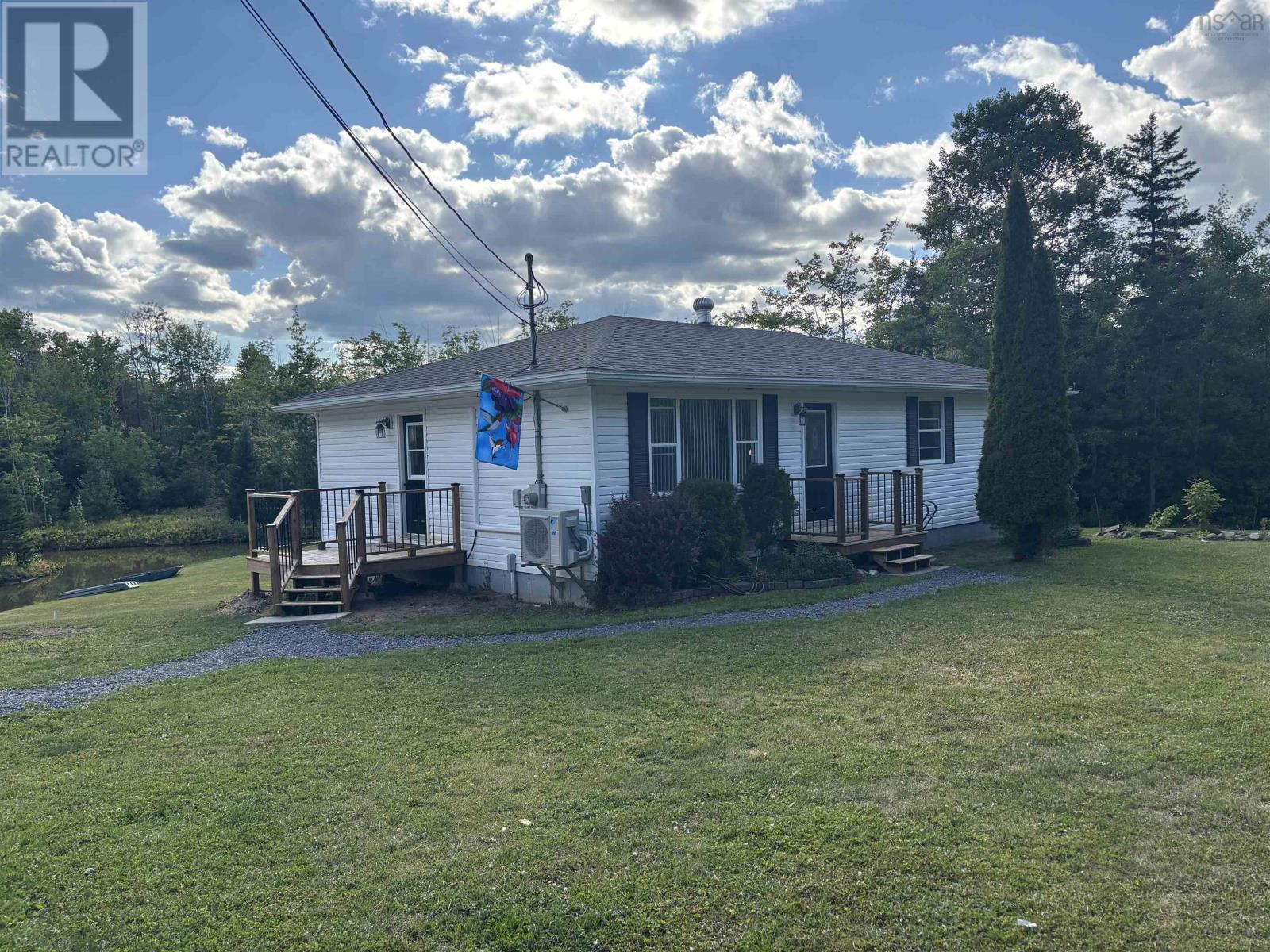 678 Egypt Rd, Trenton, NS B0K 1X0