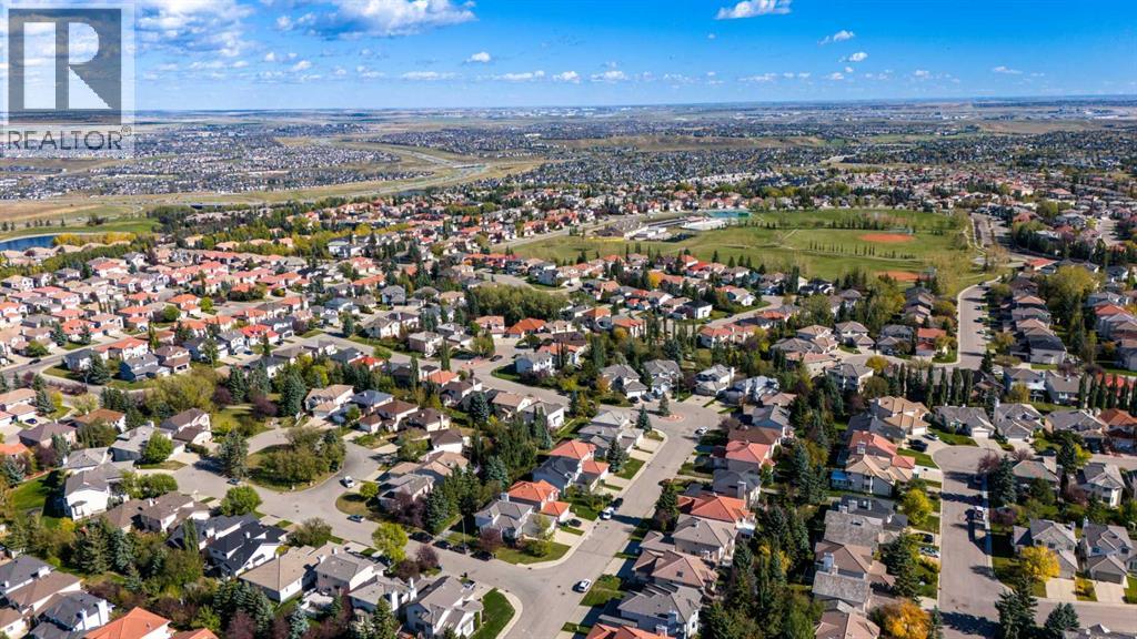 216 Hidden Hills Rd NW, Calgary, AB T3A 5Y1