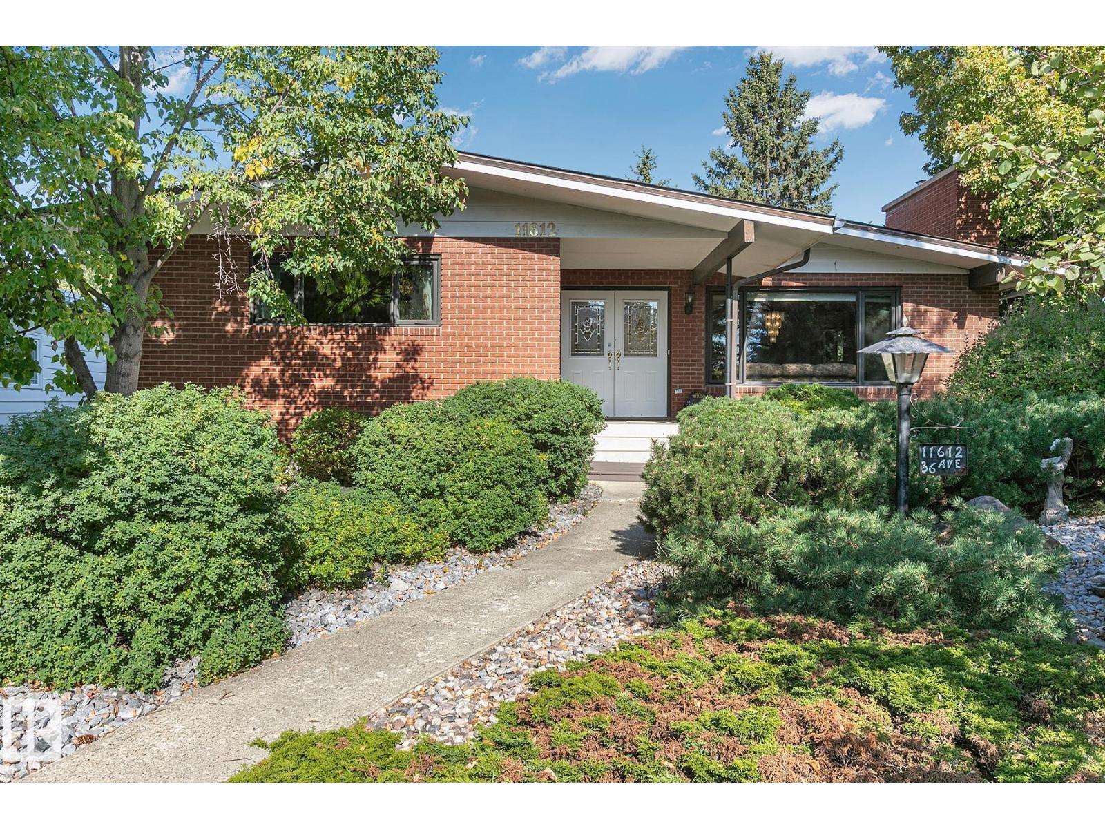 36 Av Nw Unit 11612, Edmonton, AB T6J 0C7