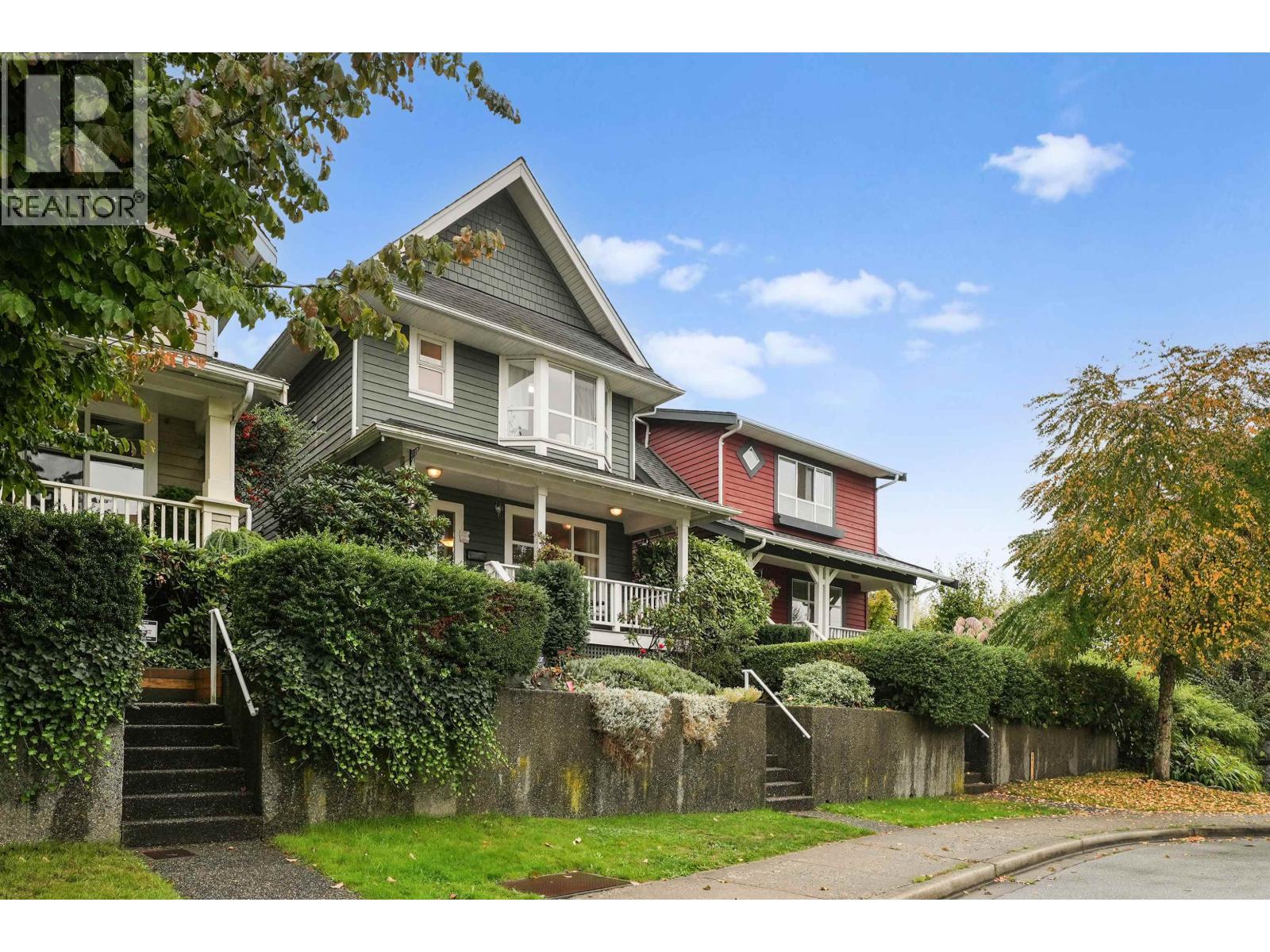 1488 Salter St, New Westminster, BC V3M 7A1