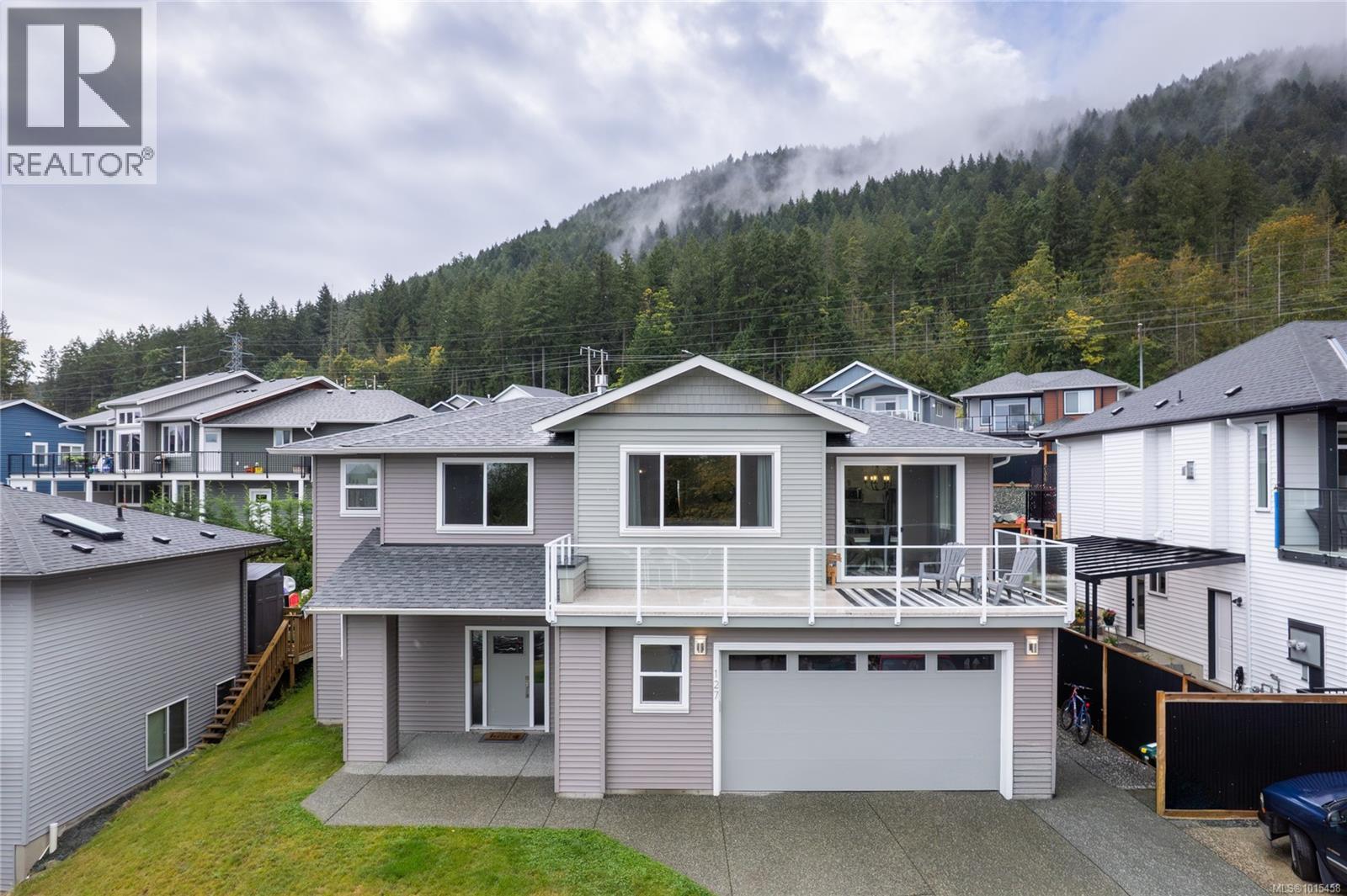 127 Ray Knight Dr, Ladysmith, BC V9G 0B8