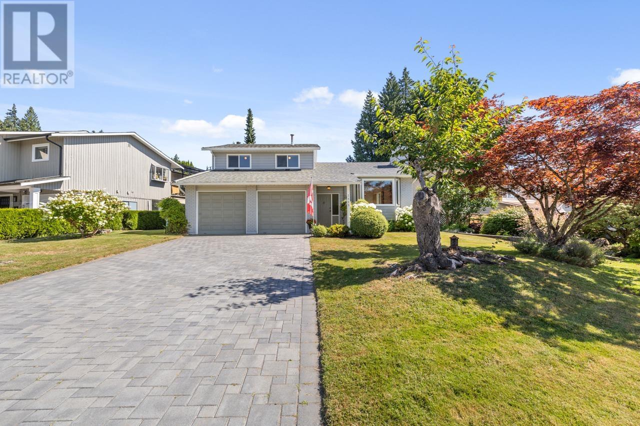 1605 Hemlock Pl, Port Moody, BC V3H 4A7