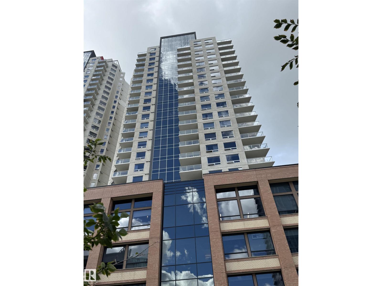 10226 104 Street Northwest #602, Edmonton, AB T5J 1B8