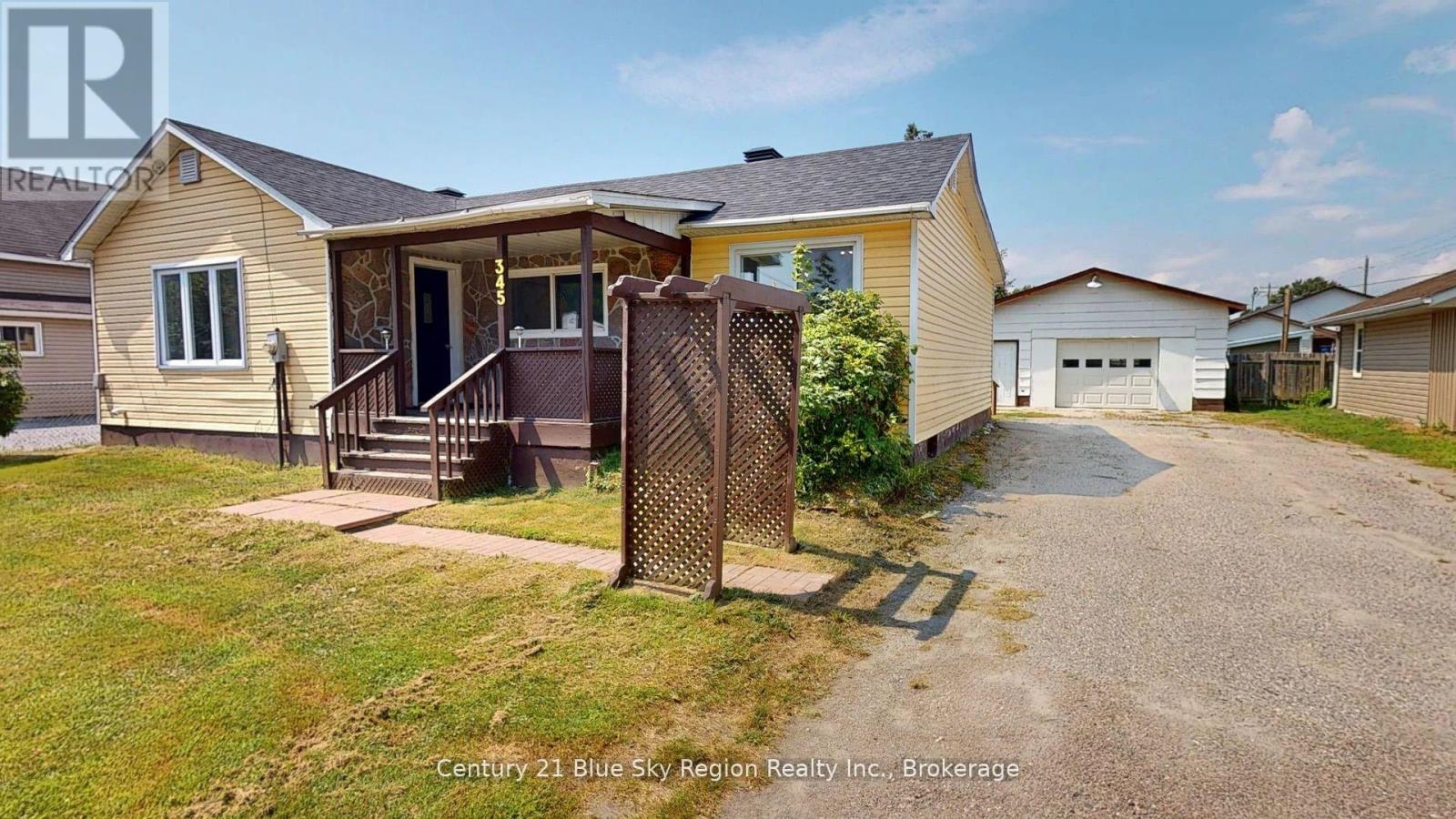 345 Nipissing St, West Nipissing Sturgeon Falls, ON P2B 3E1