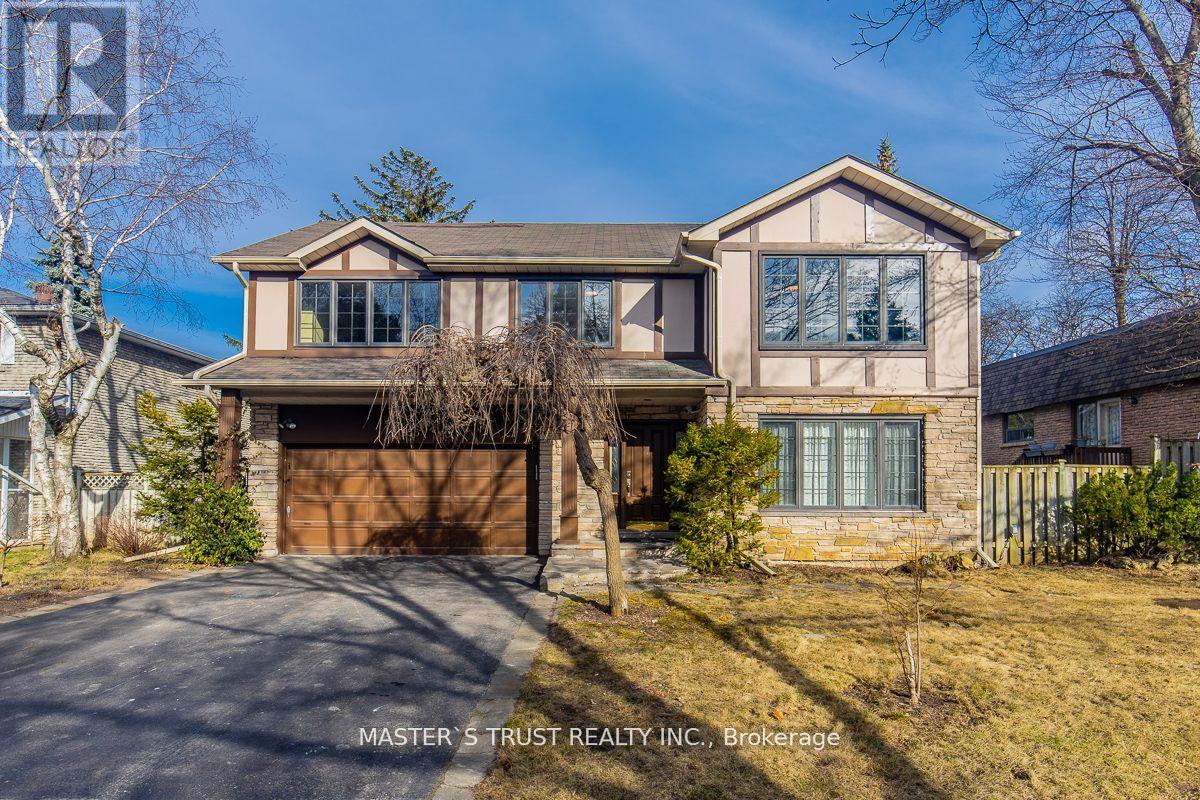 153 Banbury Rd, Toronto, ON M3B 2L7