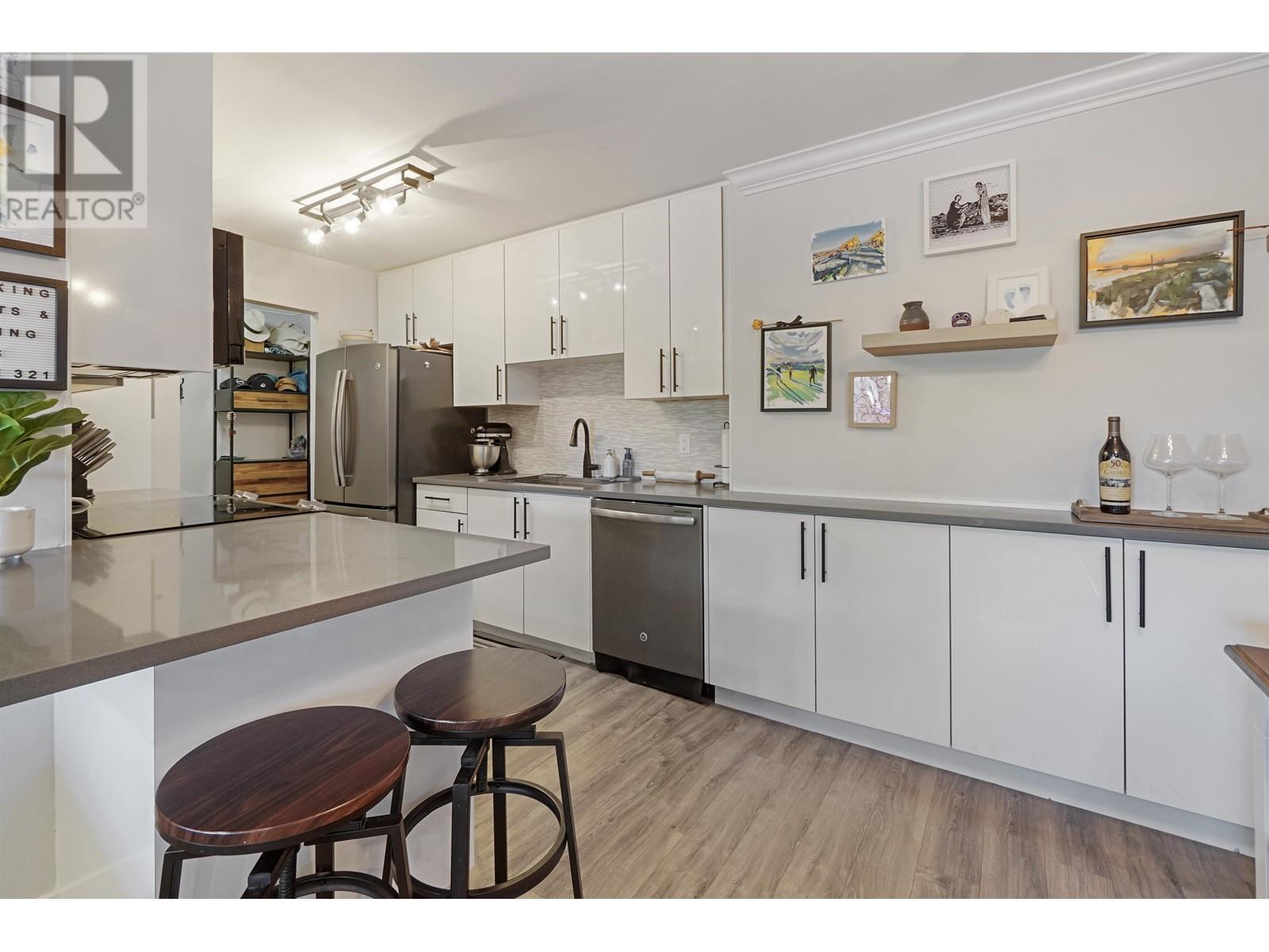 8740 No 1 Road Unit 103, Richmond, BC V7C 4L5