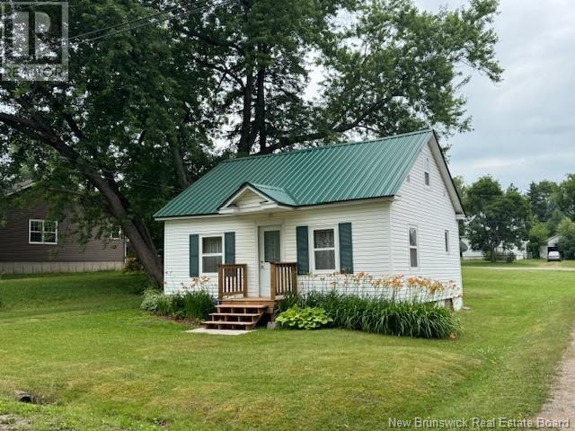 11 Price St, Petitcodiac, NB E4Z 4P8