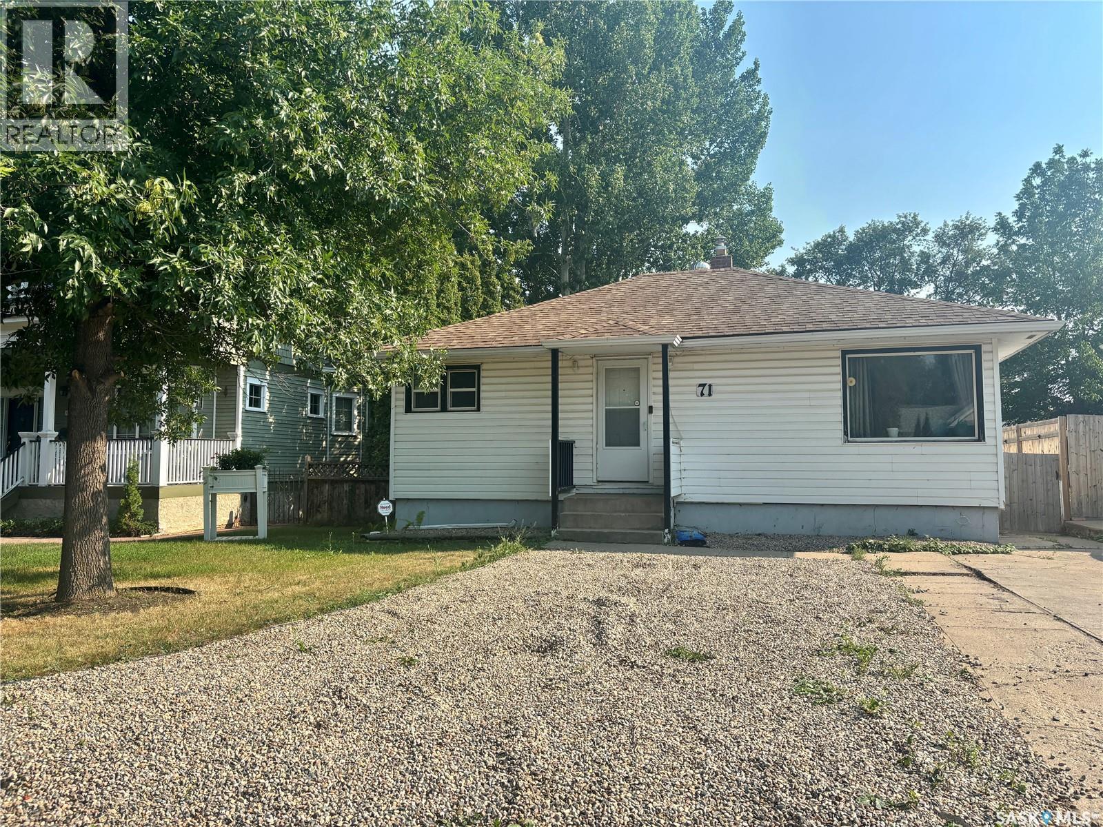 71 22 Street East, Prince Albert, SK S6V 1M8