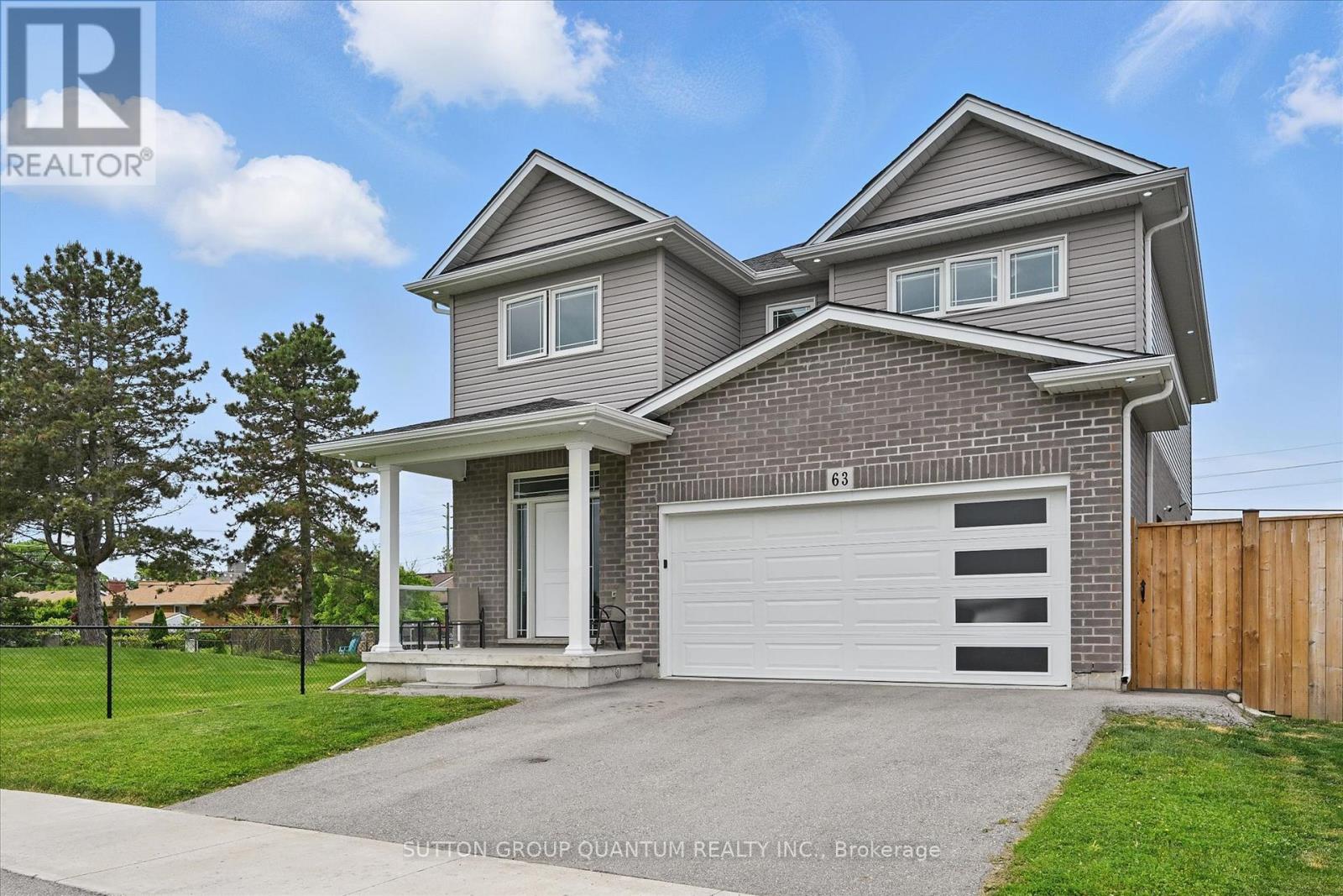 63 Berkshire Dr, St. Catharines, ON L2M 0C2