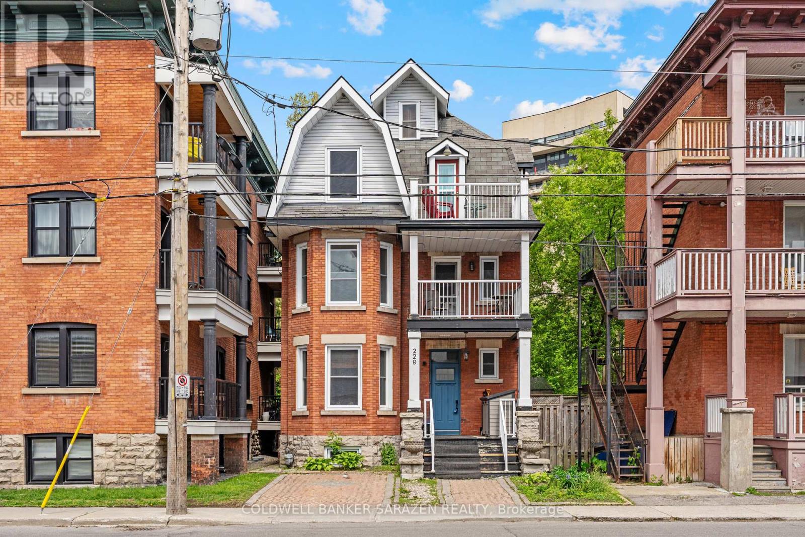 229 Charlotte St, Ottawa, ON K1N 8L1