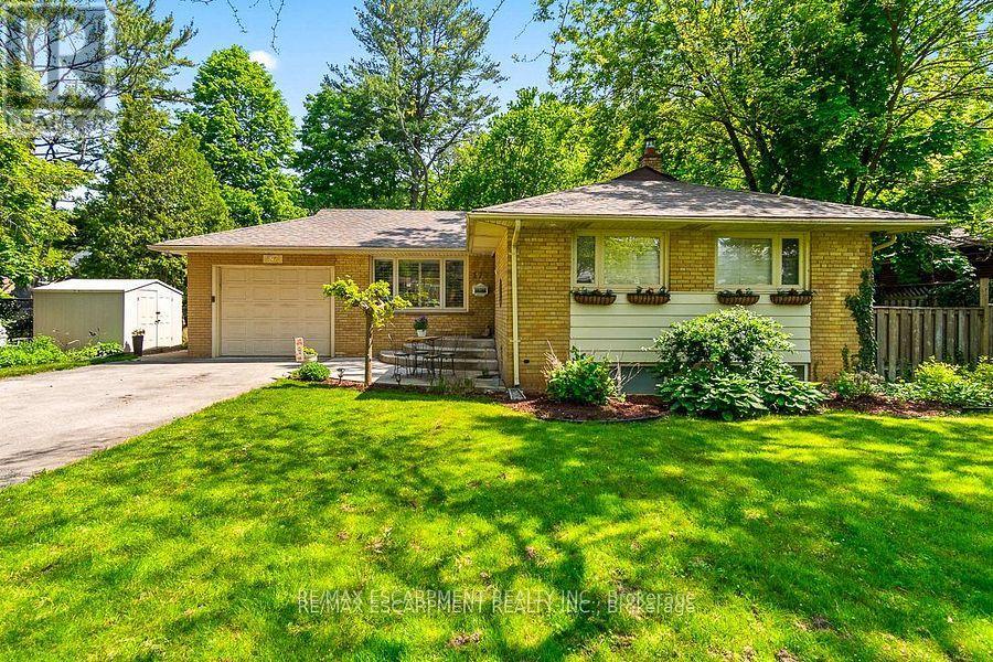 177 Woodhaven Park Dr, Oakville, ON L6L 4K4