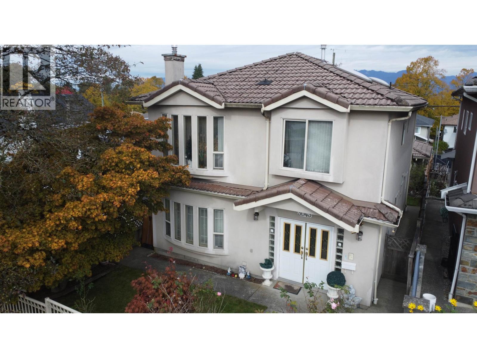 3043 E 29th Ave, Vancouver, BC V5R 1V9