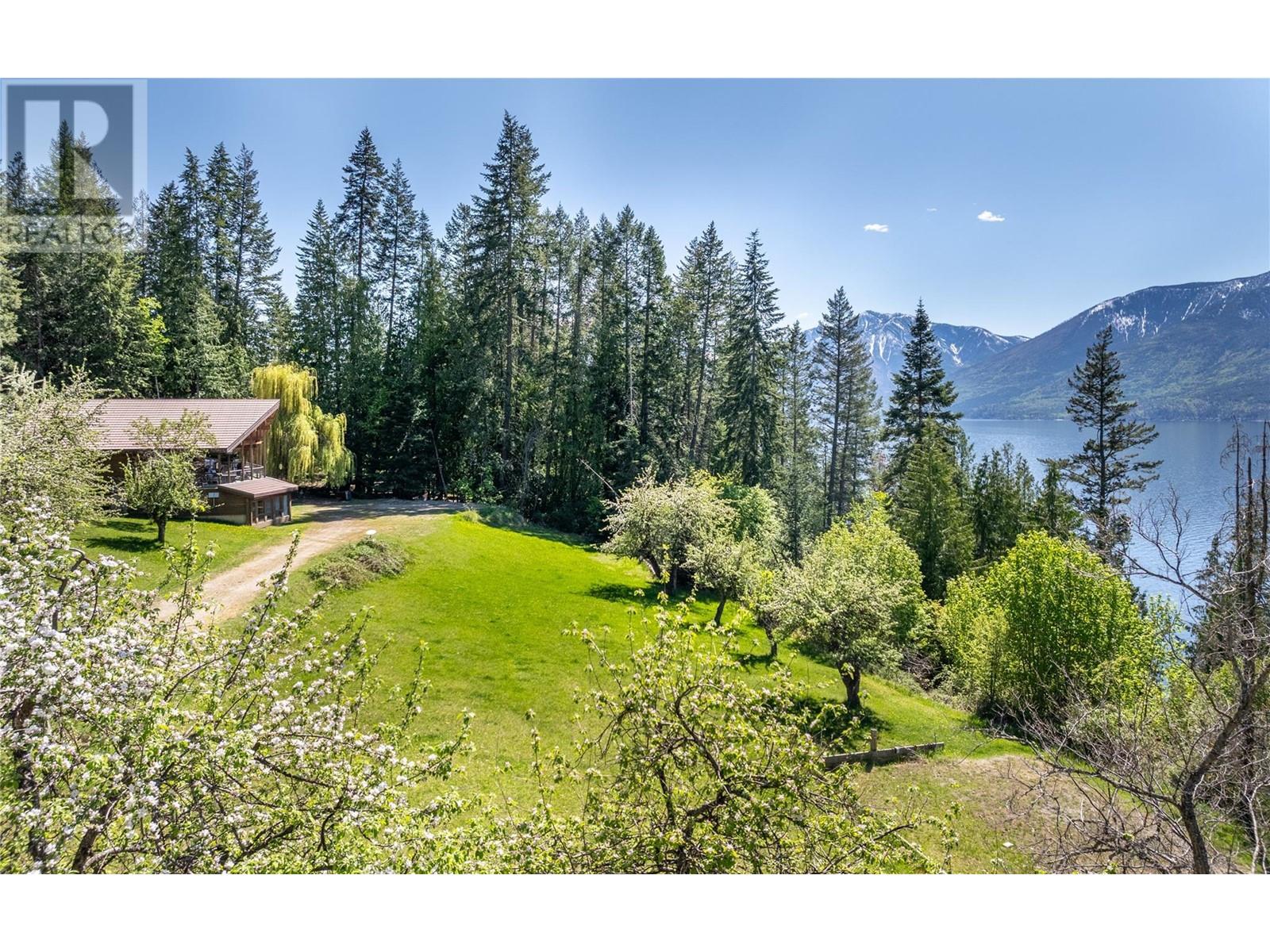12437 Boswell Rd, Boswell, BC V0B 1A0