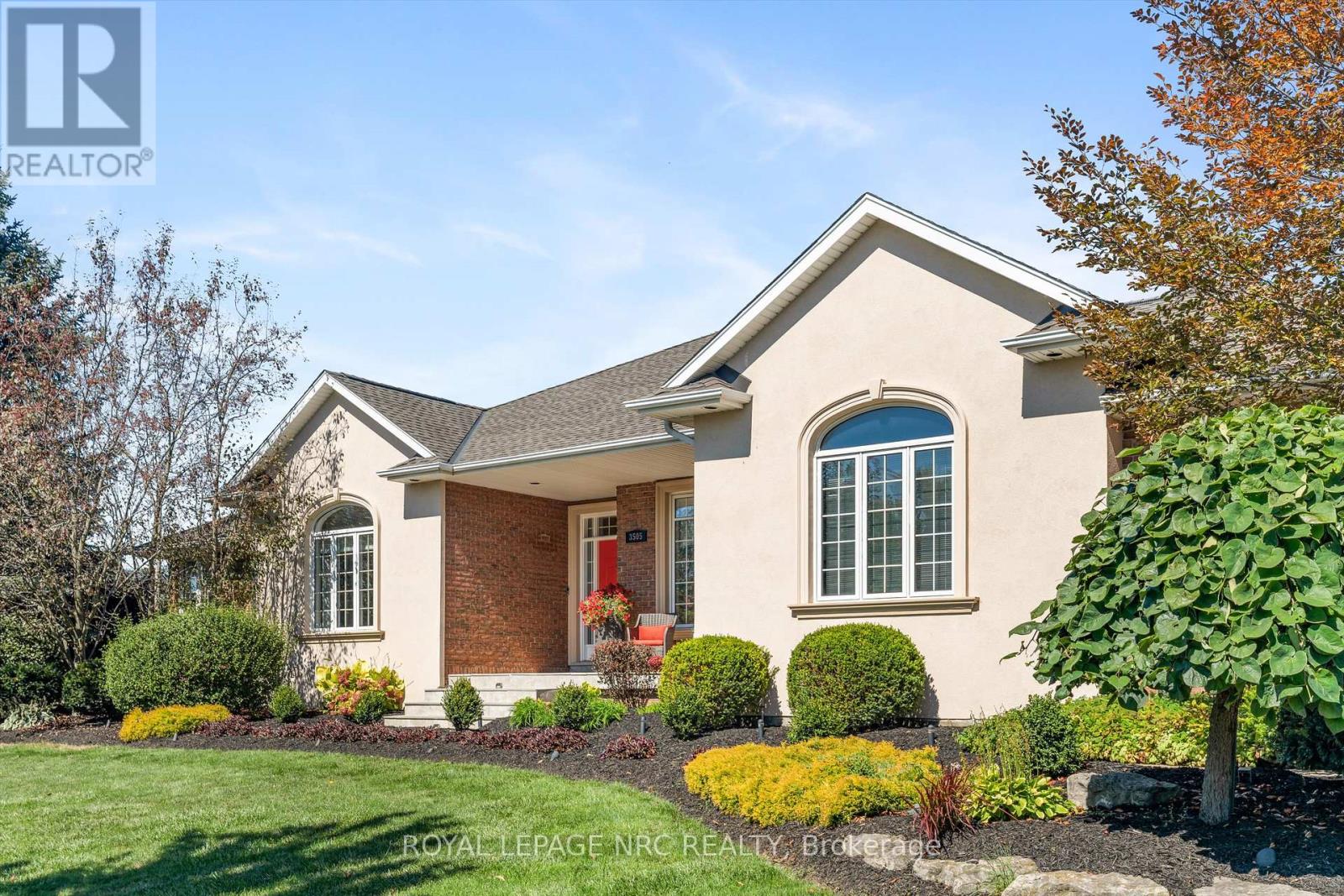 3505 Matthews Dr, Niagara Falls, ON L2H 2Z4