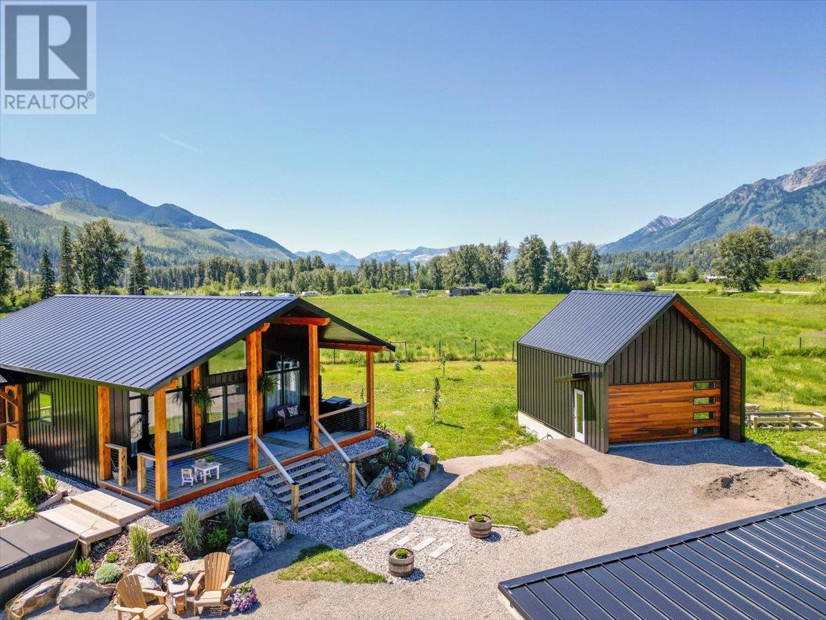 7005 Stubbs Rd, Fernie, BC V0B 1M5