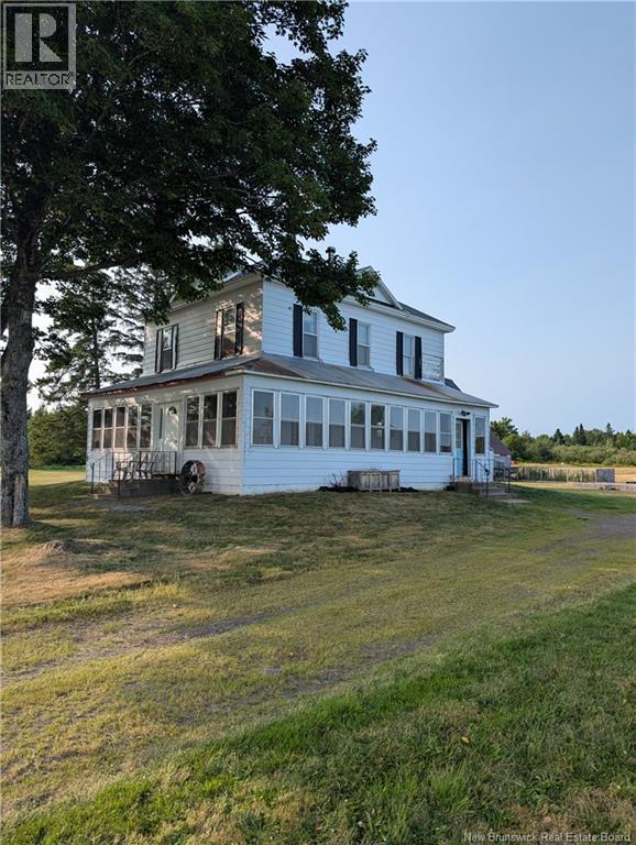 1686 Route 107, Williamsburg, NB E6B 1W4