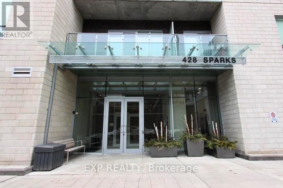 501 428 Sparks St, Ottawa, ON K1R 0B3