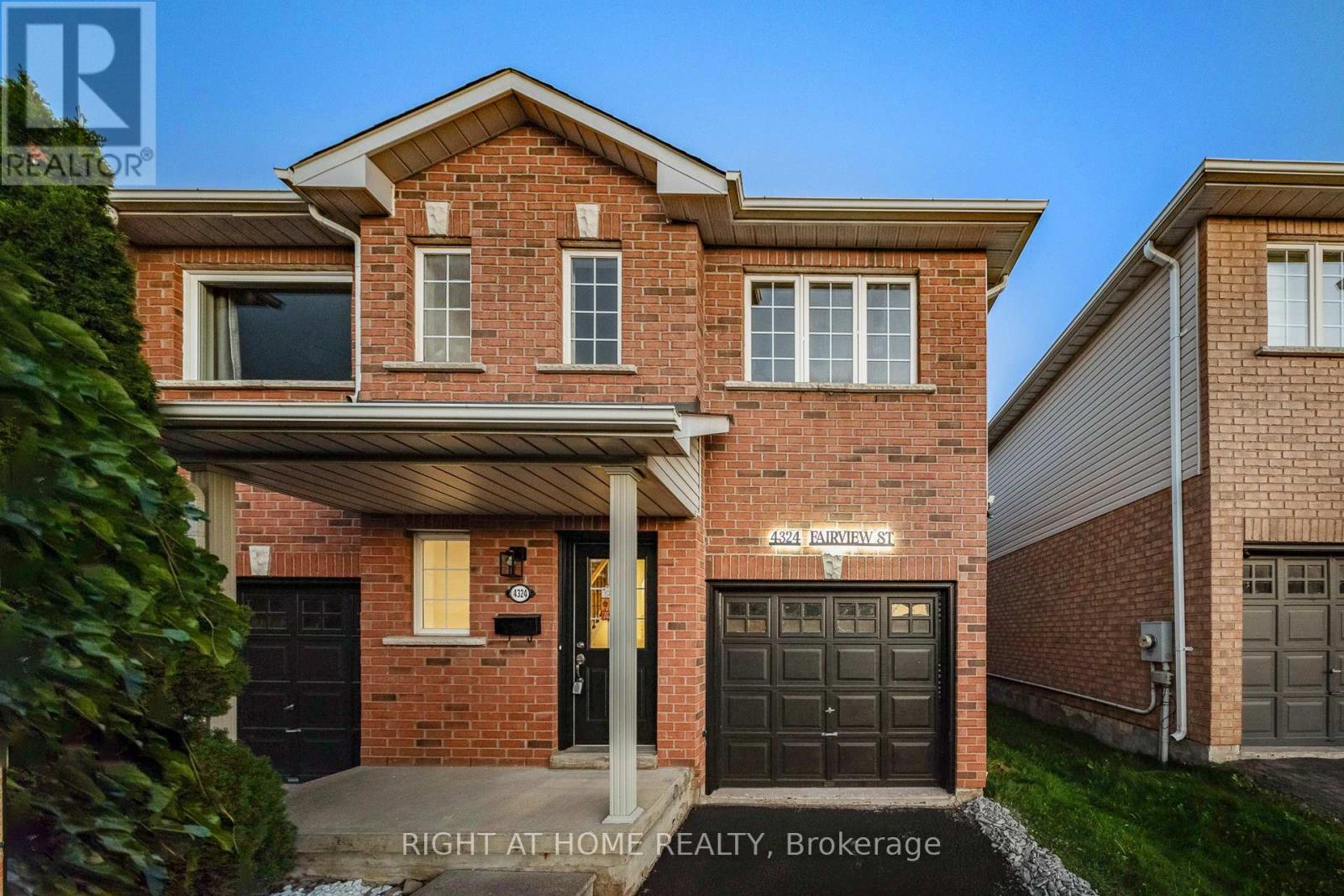 4324 Fairview St, Burlington, ON L7L 7A2