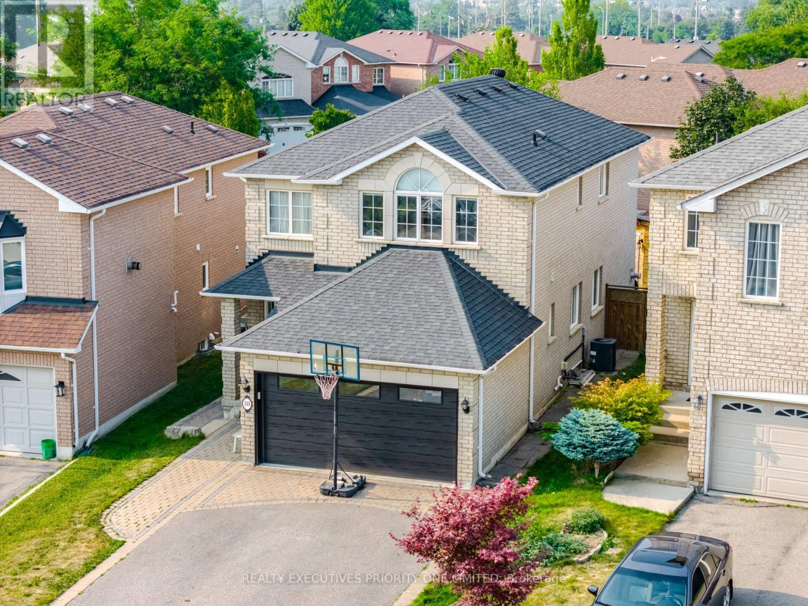 105 Solway Ave, Vaughan Maple, ON L6A 2X1