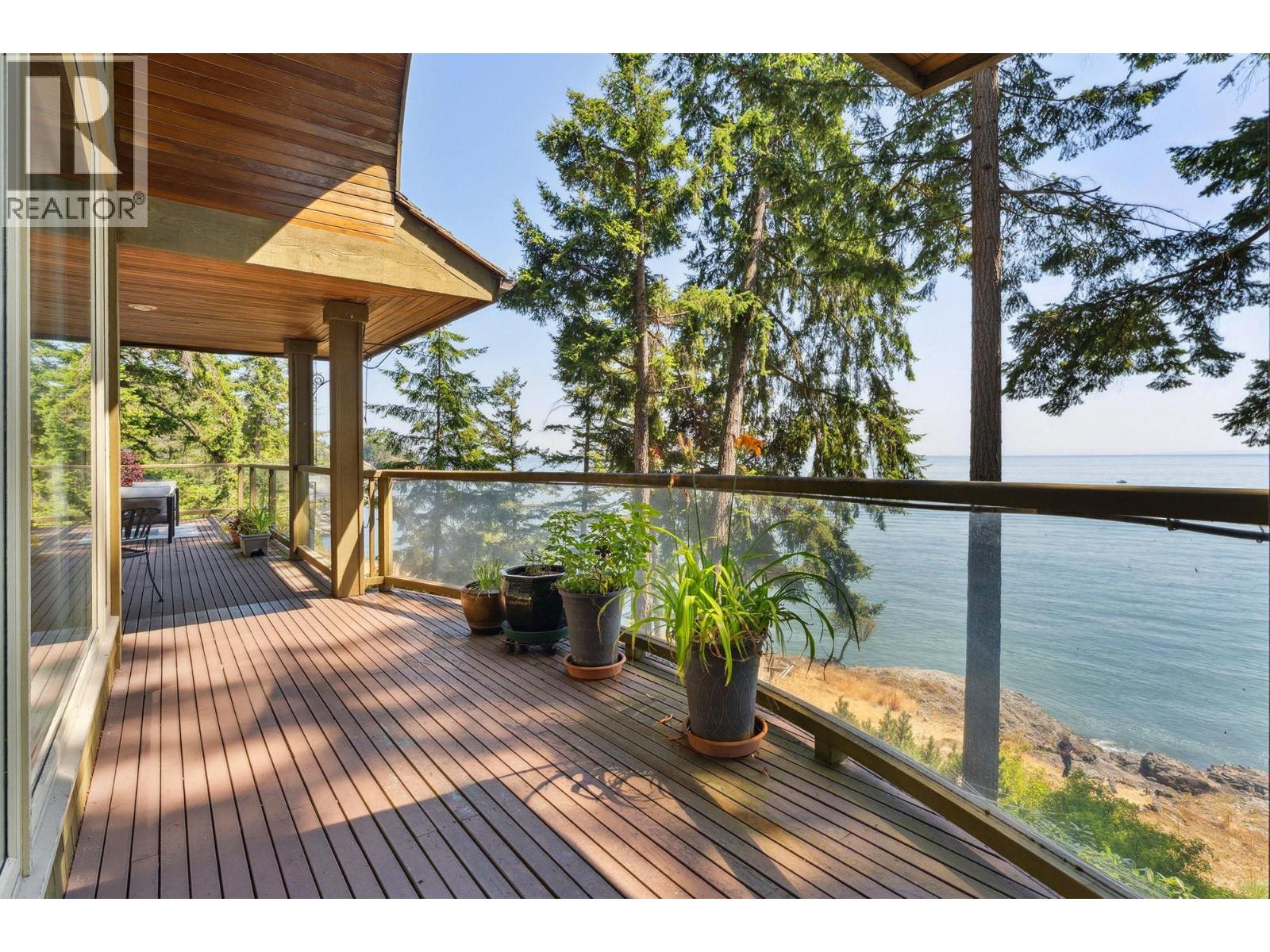 1251 Fairweather Rd, Bowen Island, BC V0N 1G2